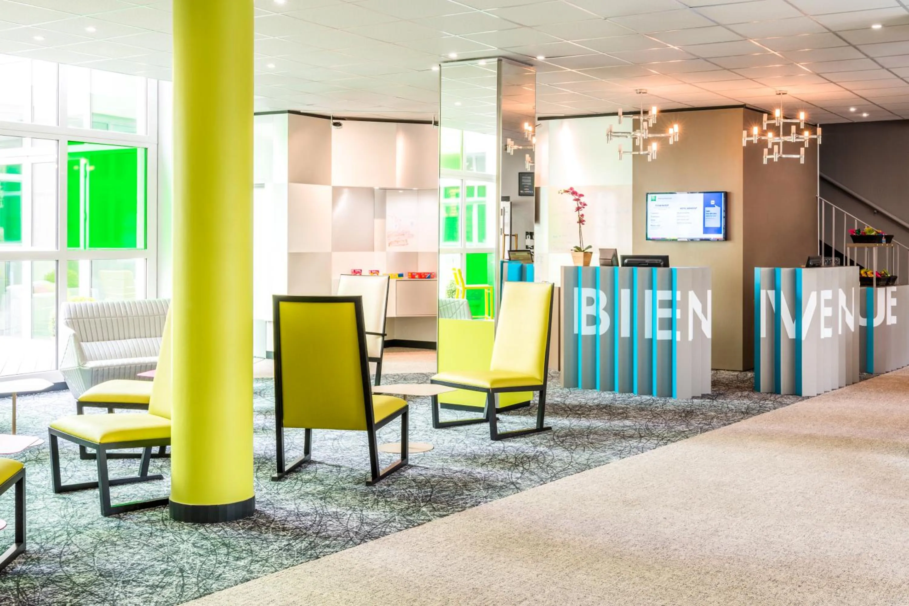 Lobby or reception in ibis Styles Antony Paris Sud