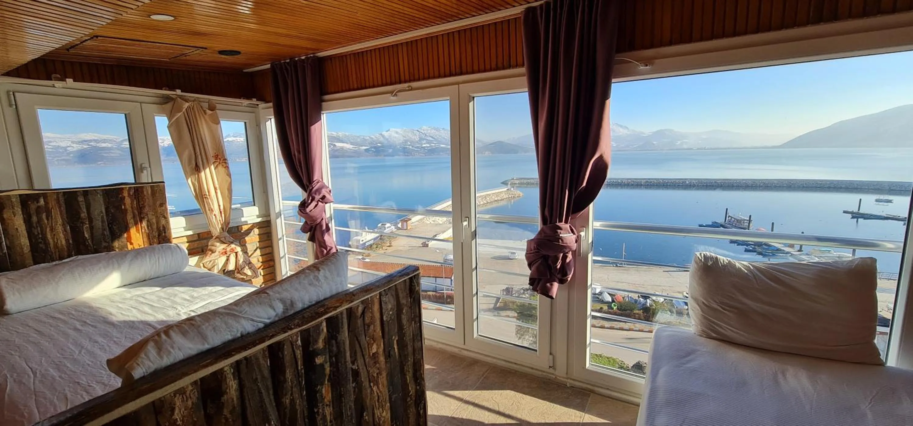 Lake view in Lale Pension