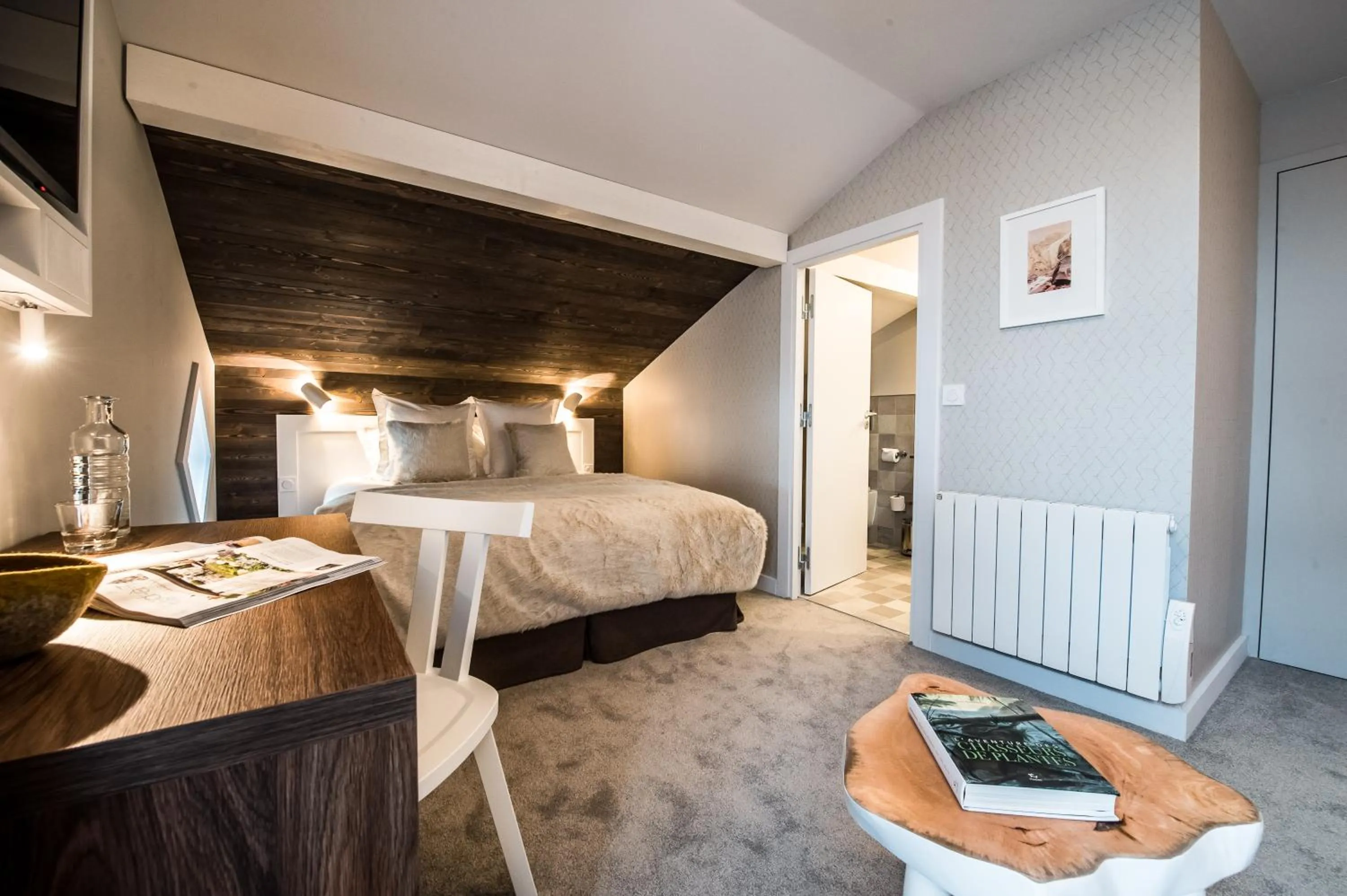 Photo of the whole room in Chalet hôtel le Whymper