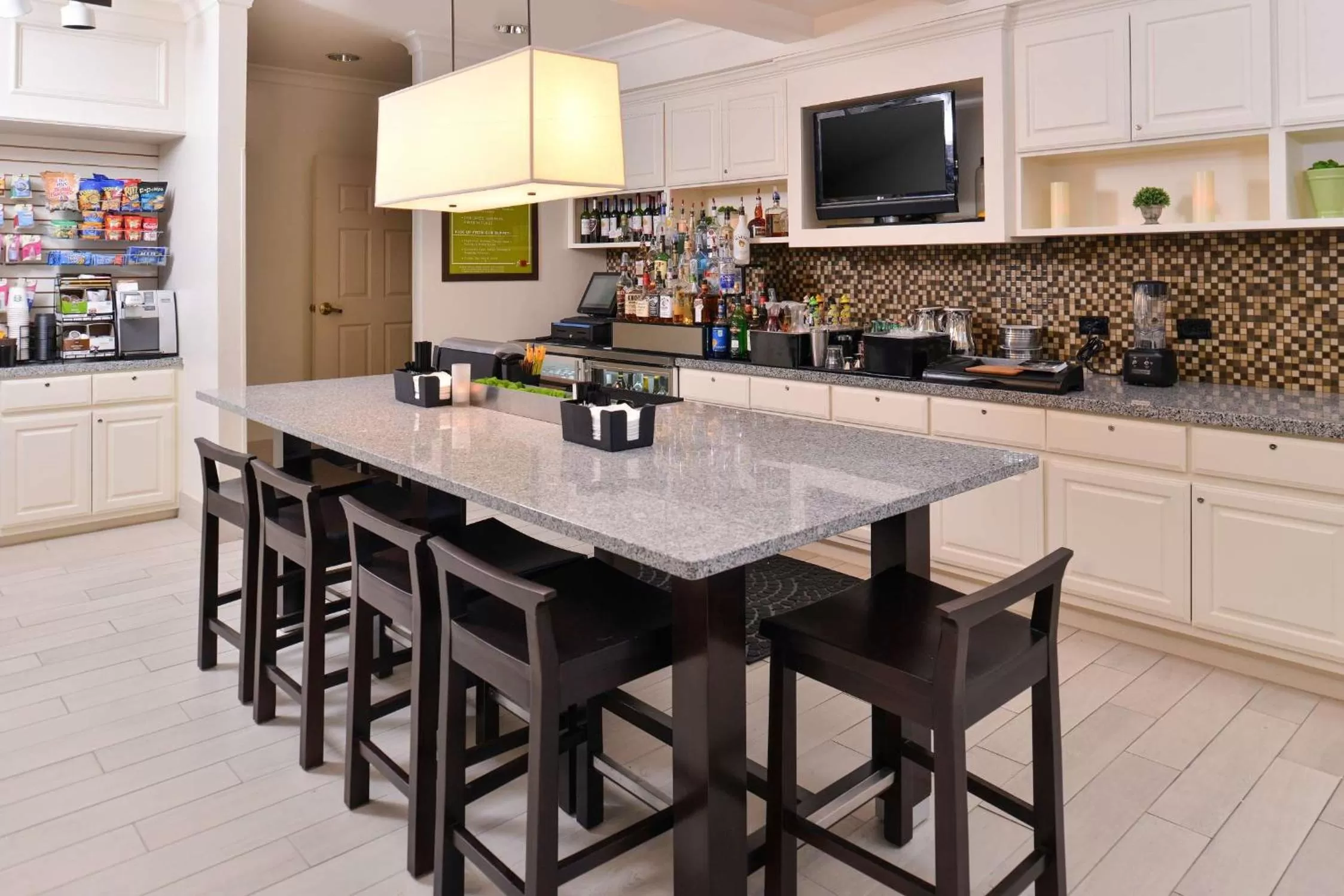 Restaurant/places to eat in Hilton Garden Inn Addison