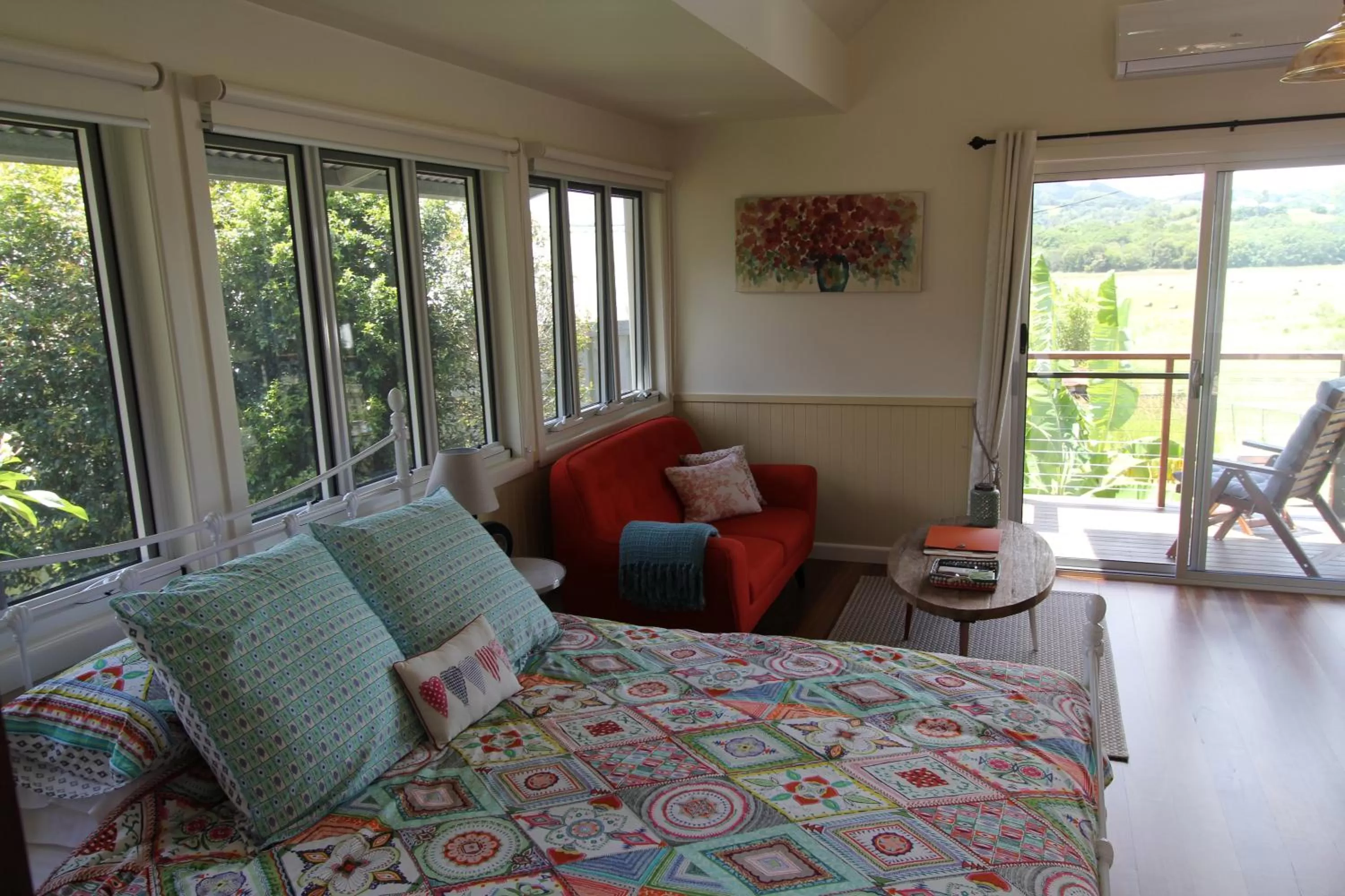Photo of the whole room, Seating Area in Gridley Homestead B&B