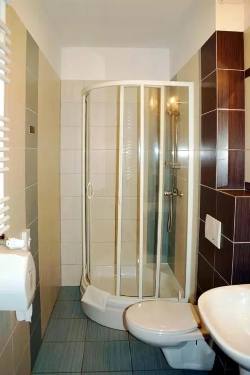 Shower in Rezydencja 5 Dębów