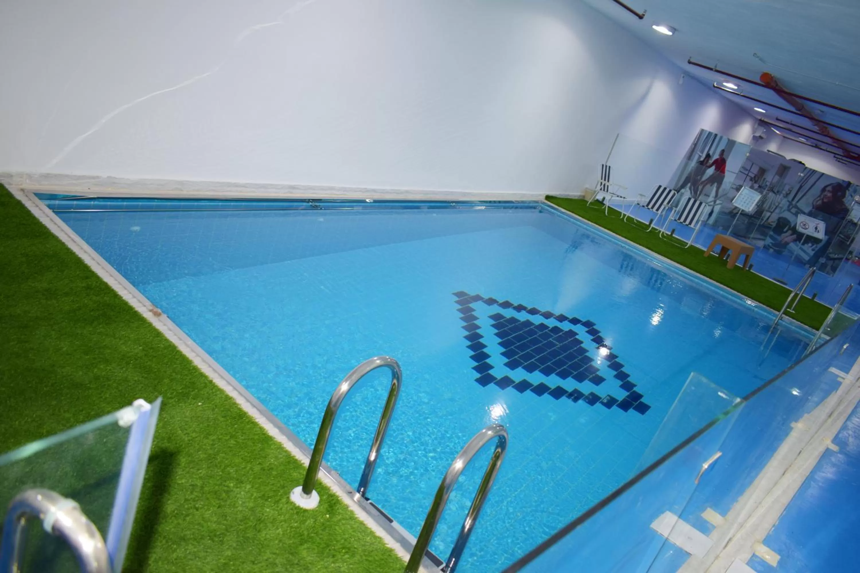 Swimming Pool in Atlantis Suites Hotel