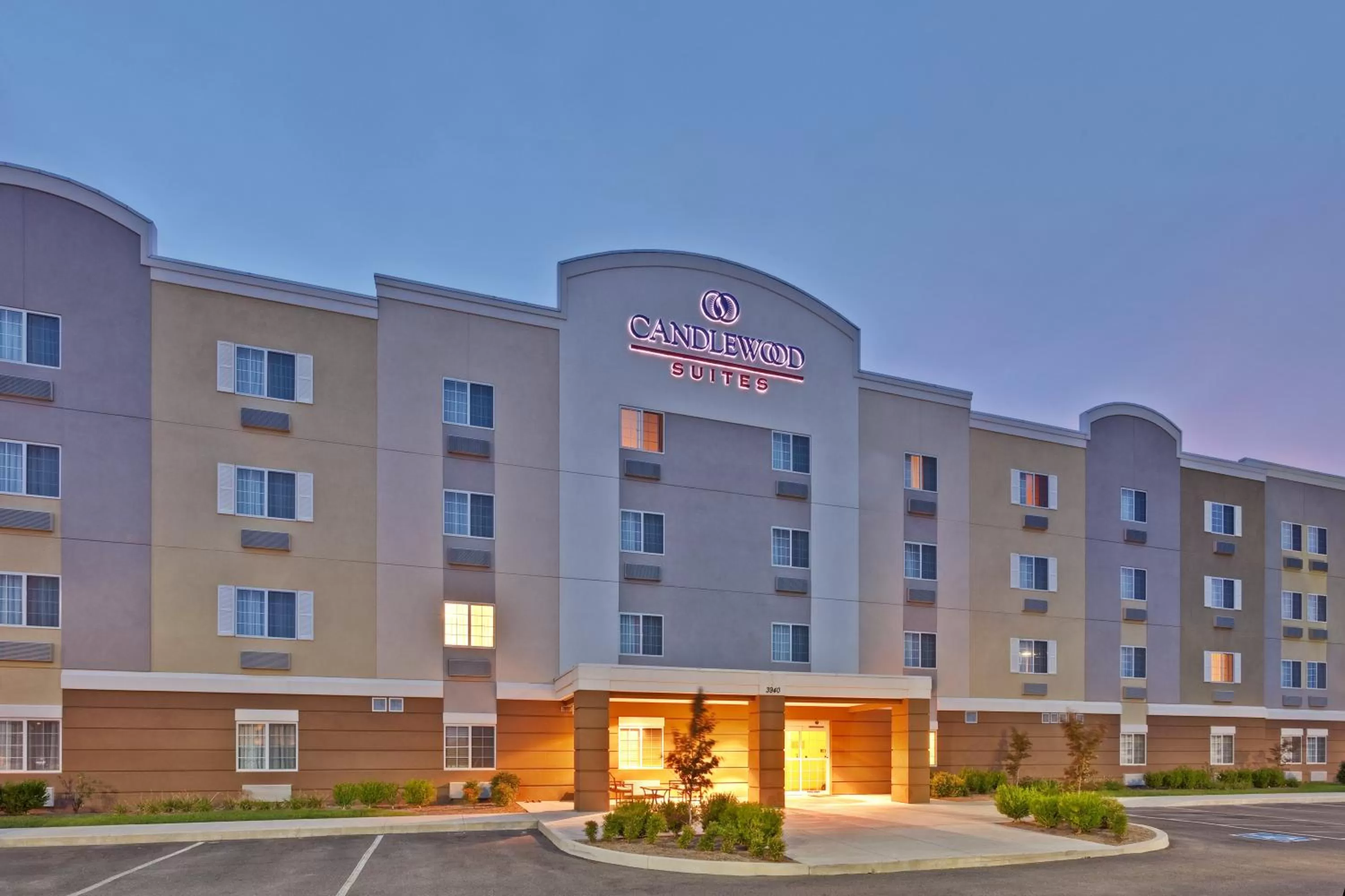 Property building in Candlewood Suites Paducah by IHG