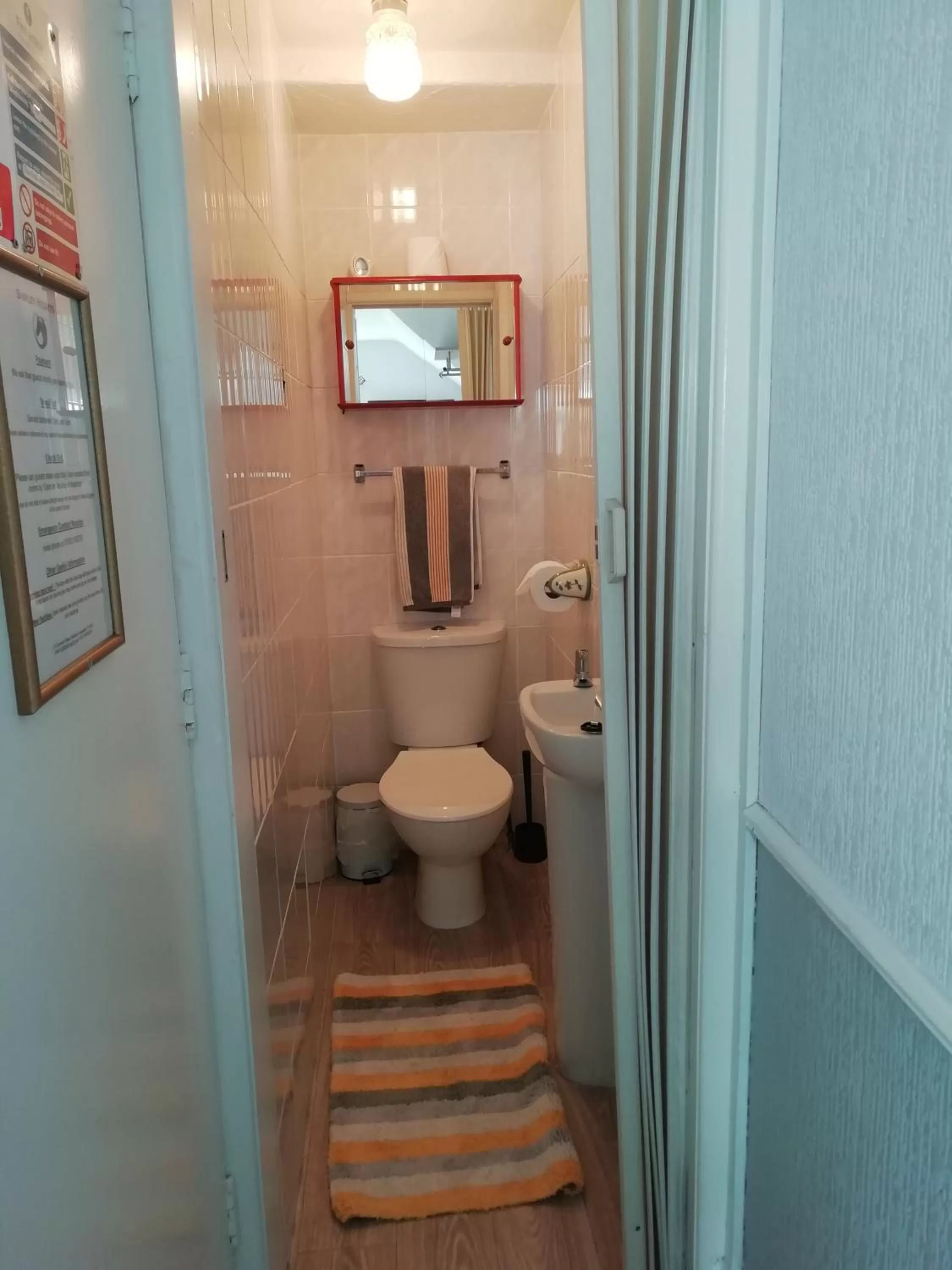Toilet in Shirley Heights Hotel