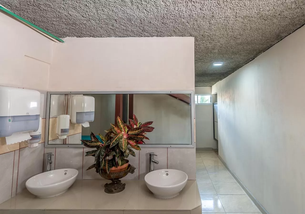 Bathroom in Hotel La Cascada