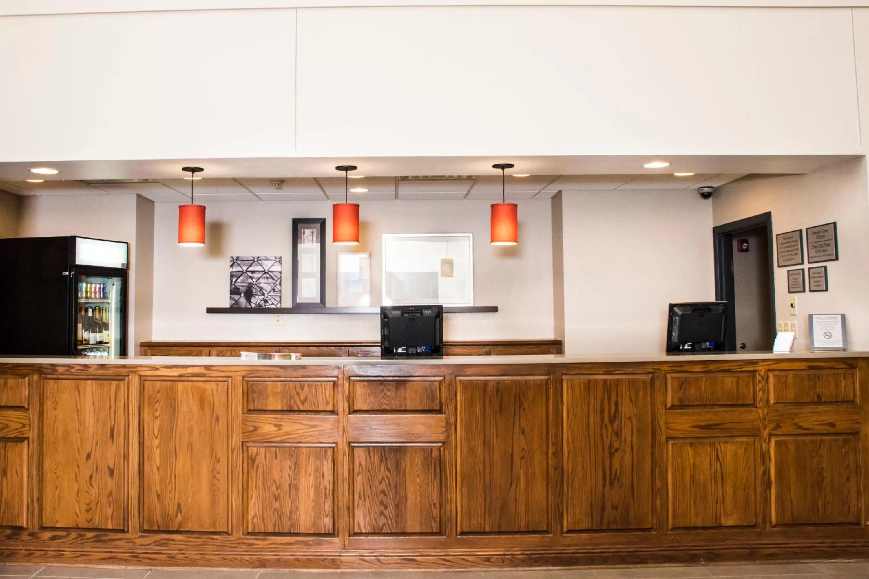 Lobby or reception in Country Inn & Suites by Radisson, Winchester, VA