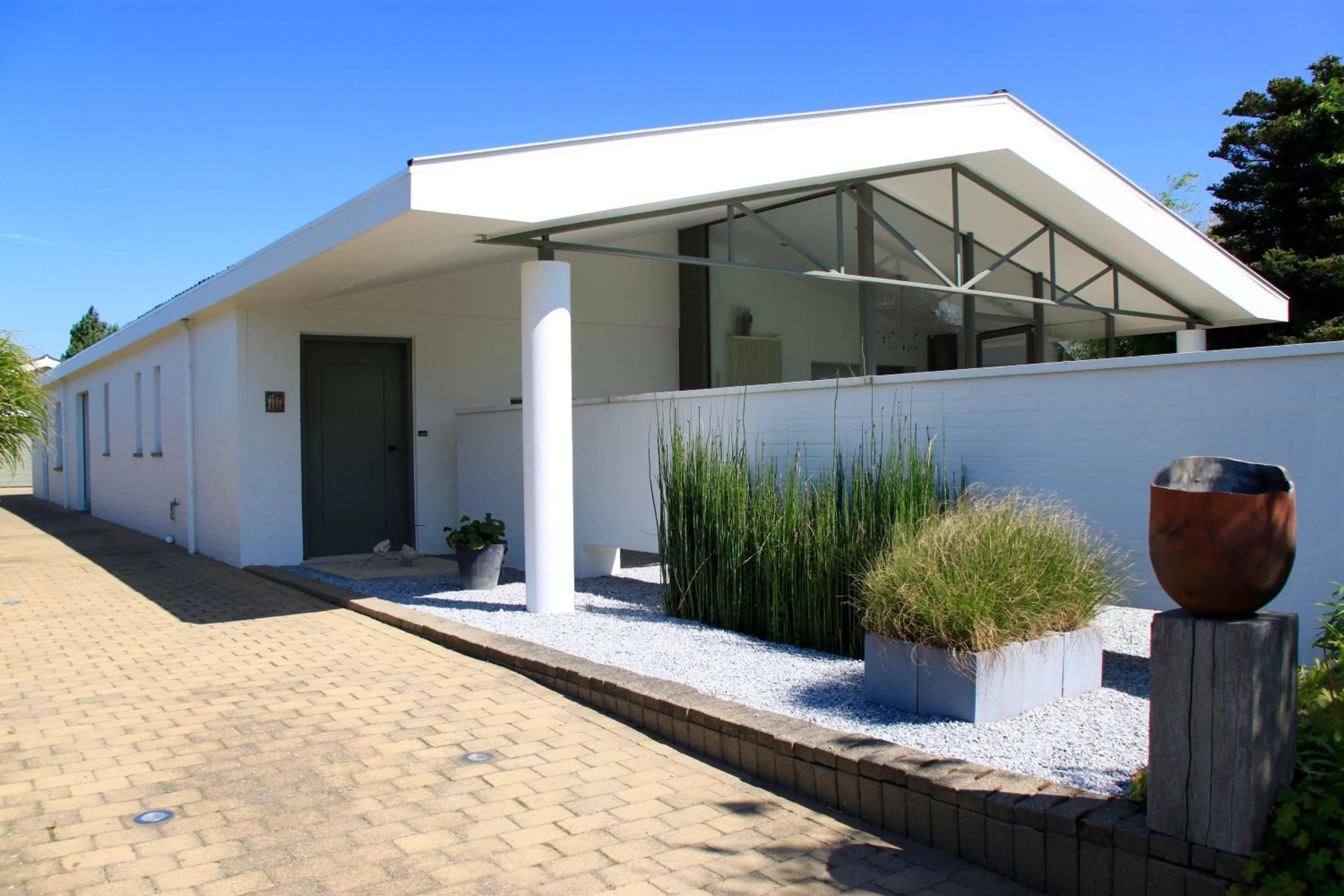 Property building, Patio/Outdoor Area in Studio Art-hill