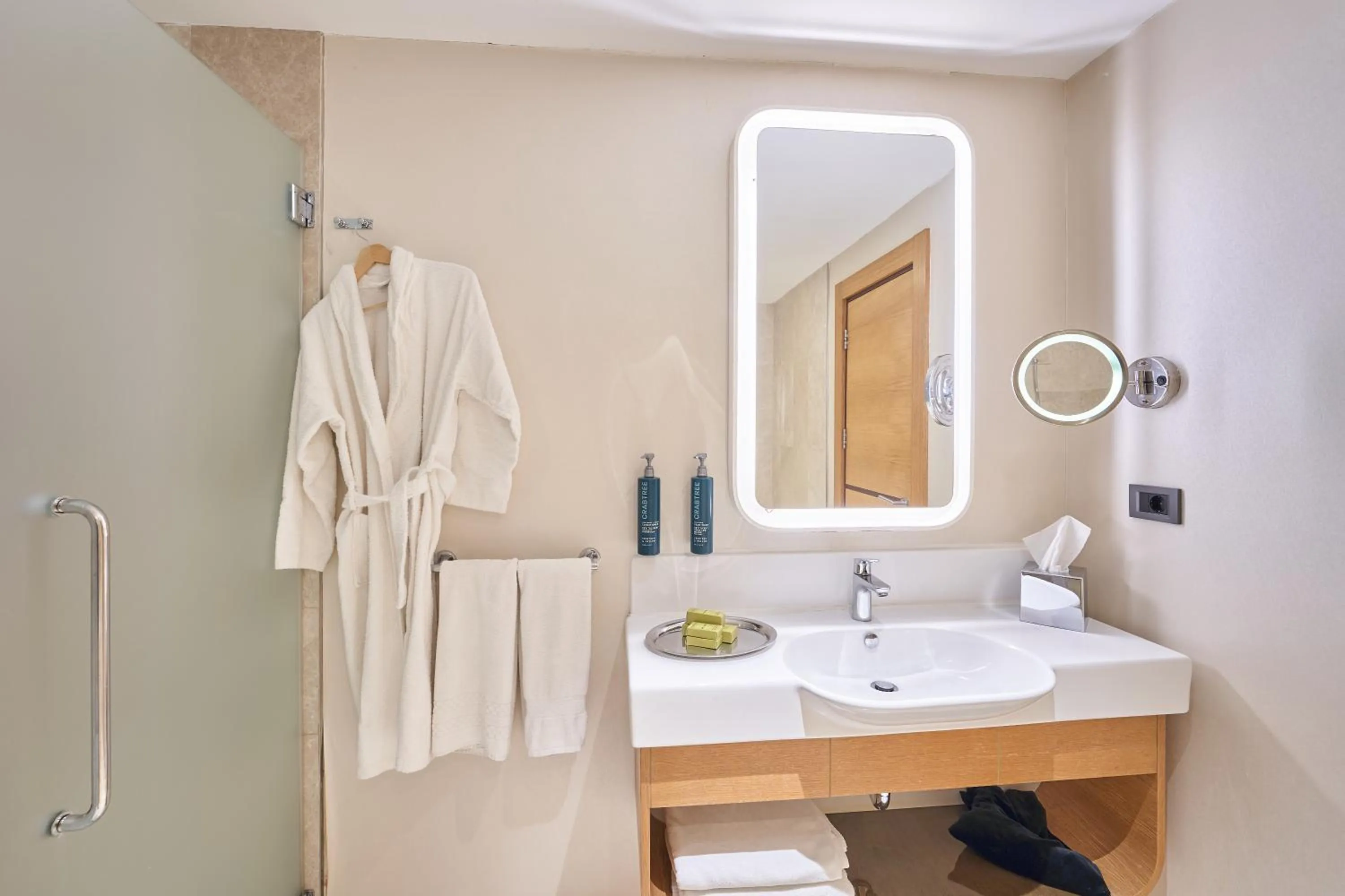 DoubleTree by Hilton Hotel Istanbul - Tuzla