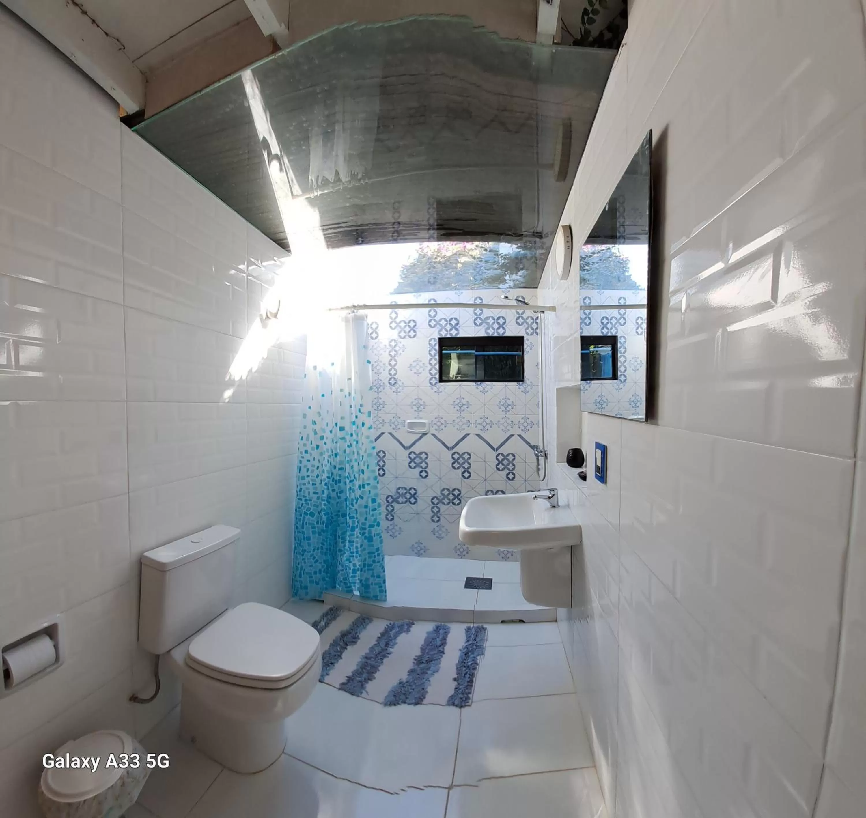 Toilet, Bathroom in Granados B&B