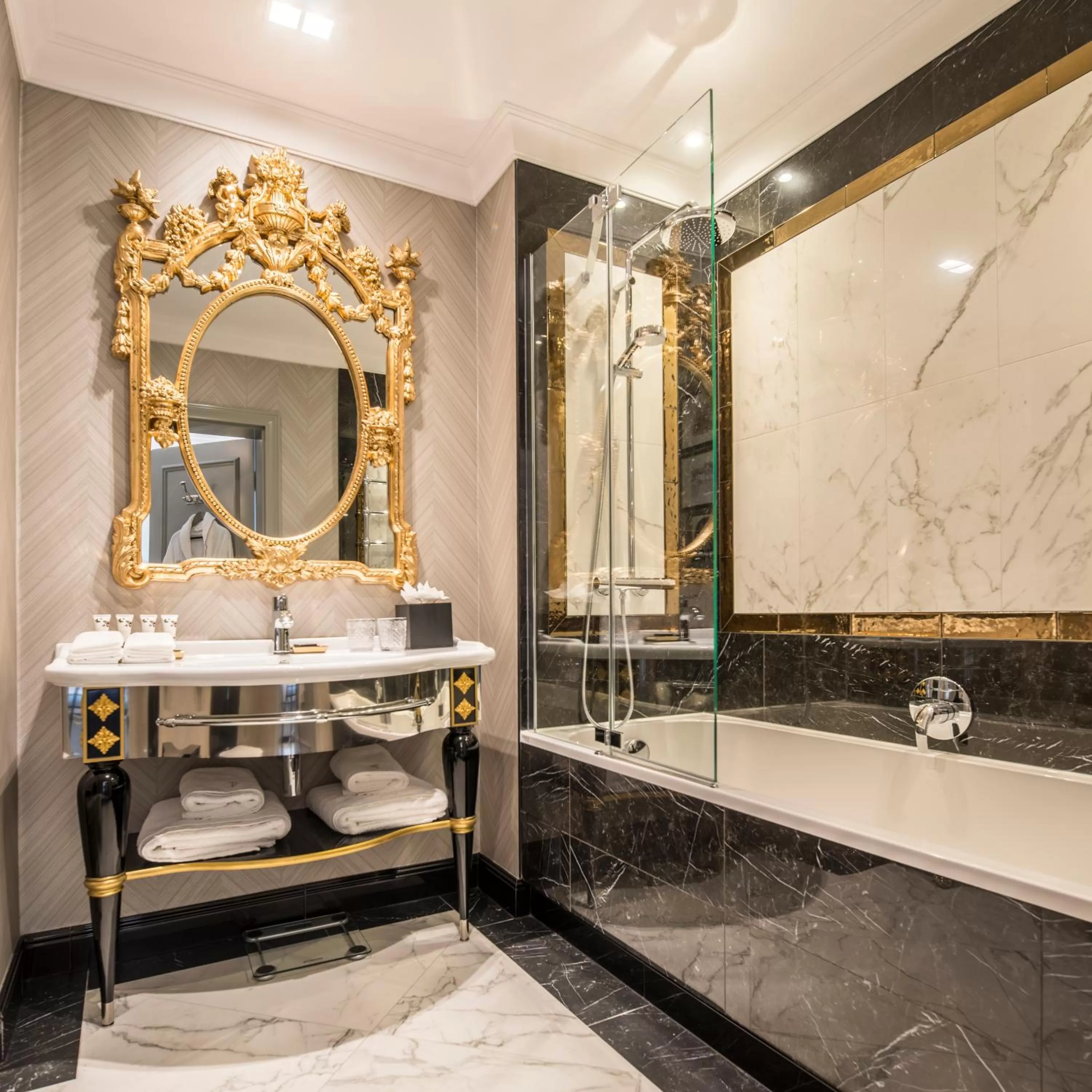 Bathroom in Bachleda Luxury Hotel Kraków - MGallery Collection