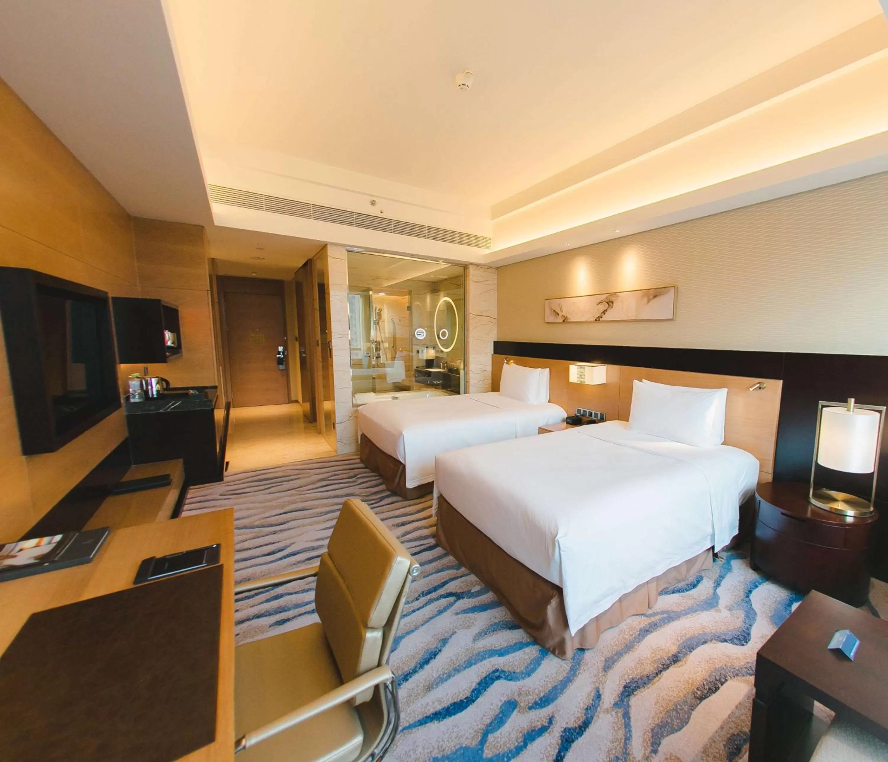 Bedroom, Bed in Hilton Yantai Golden Coast