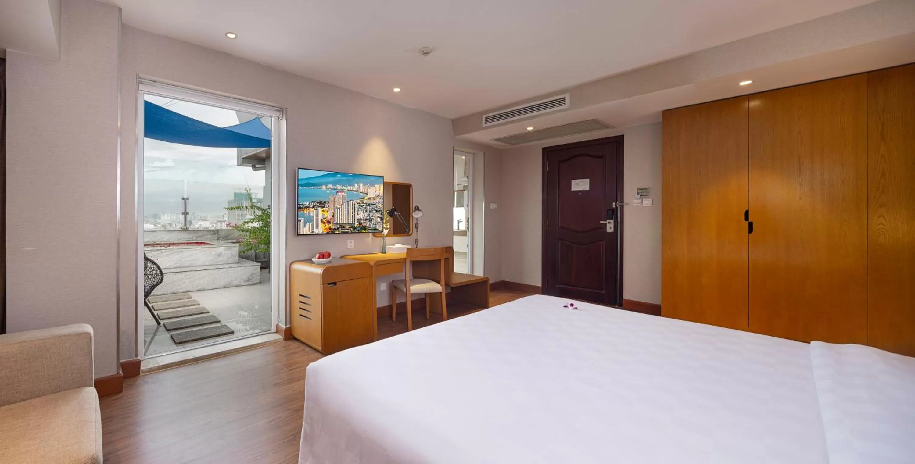 Bed in Harmony Saigon Hotel & Spa