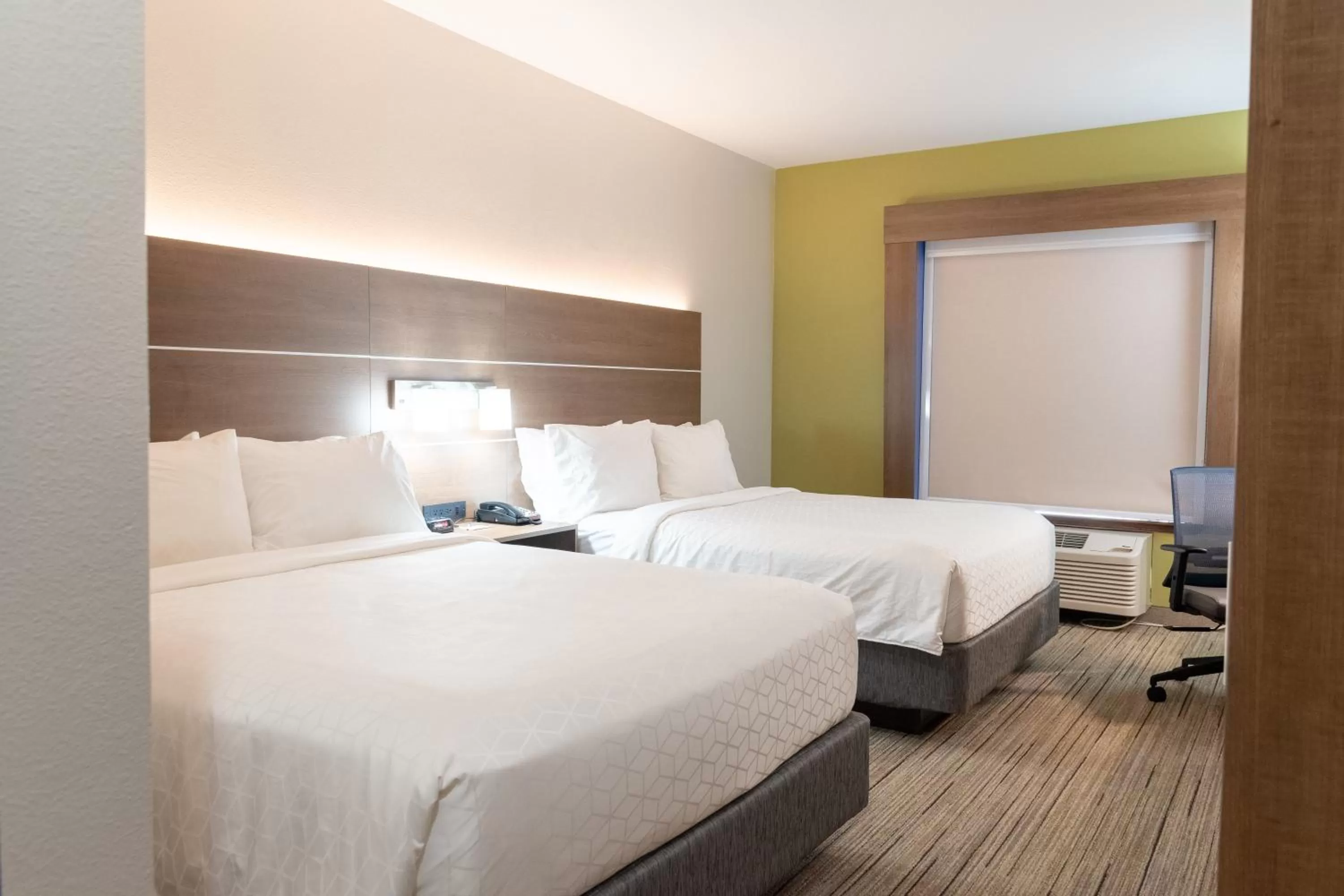 Photo of the whole room, Bed in Holiday Inn Express Hotel and Suites Natchitoches by IHG