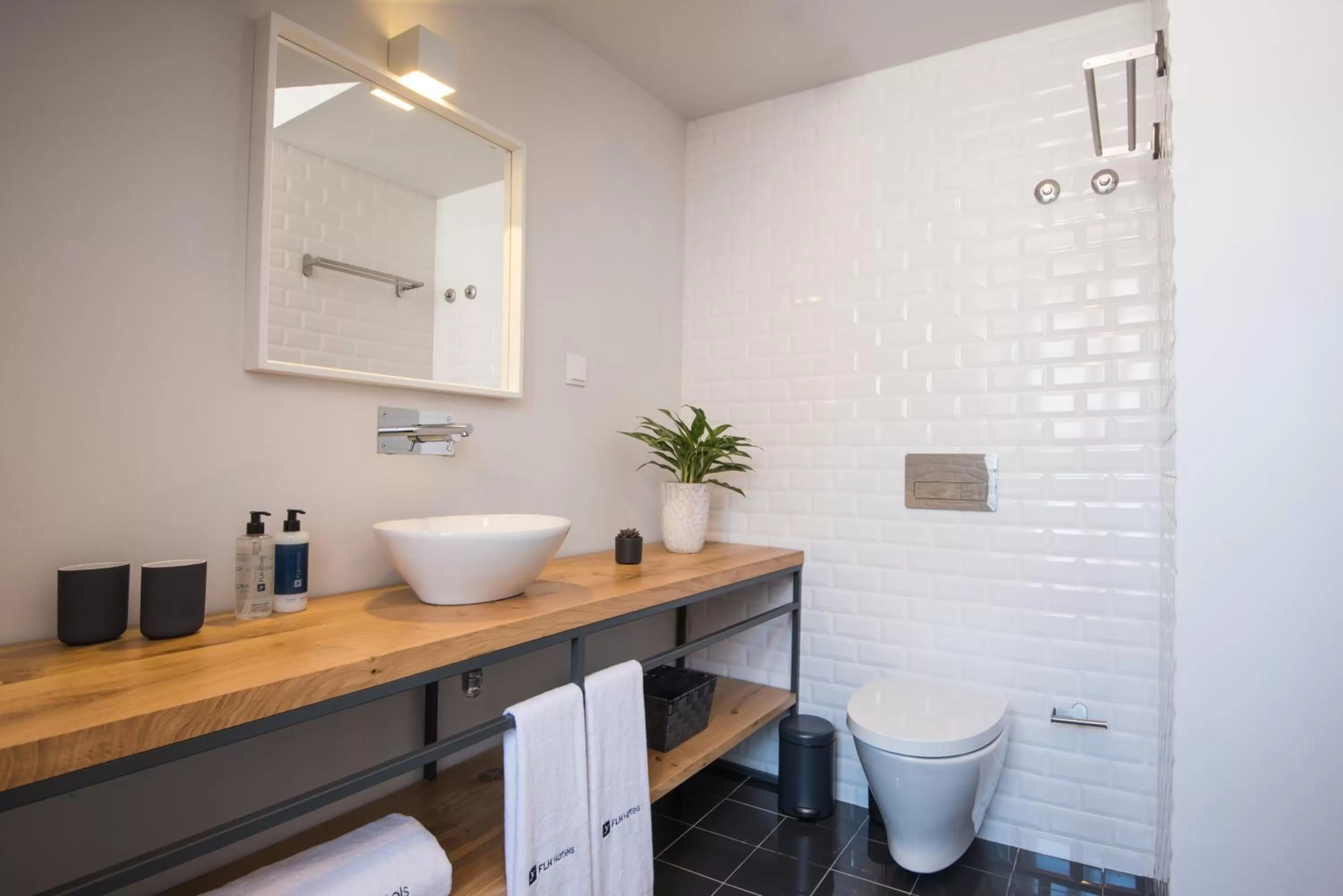 Bathroom in Urbano FLH Hotels Lisboa