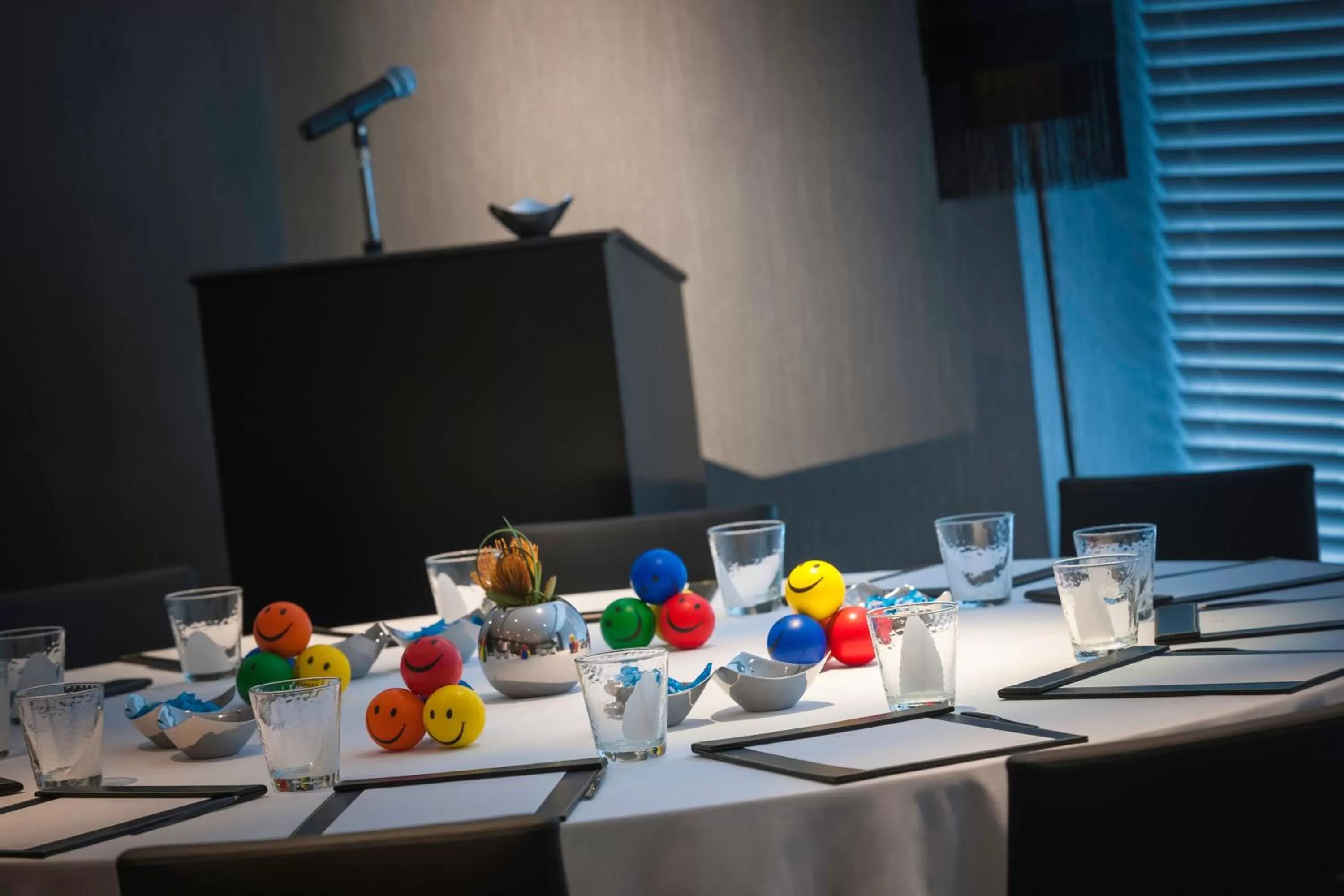 Business facilities in Gateway Hotel, Marco Polo