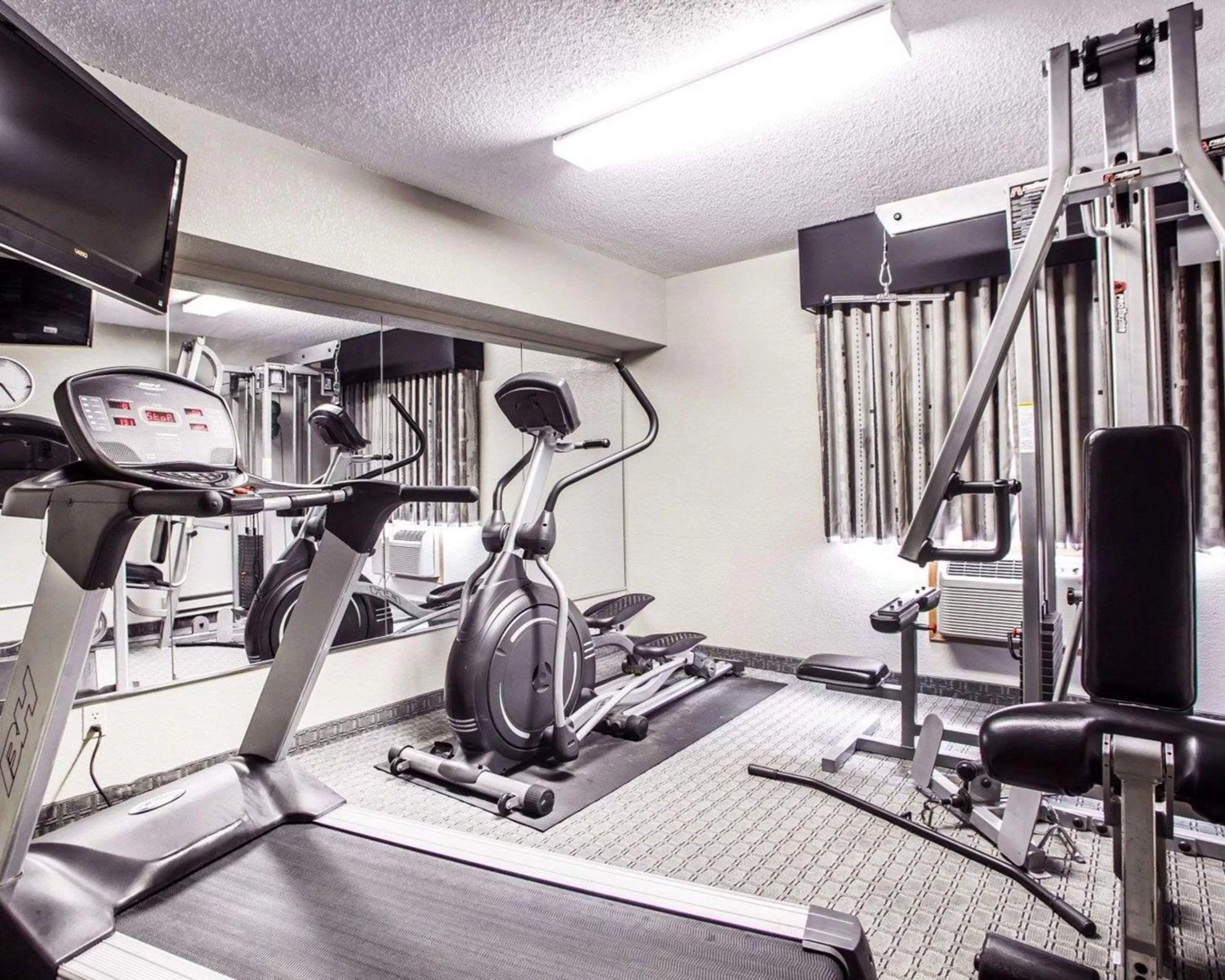 Fitness centre/facilities in Quality Inn & Suites Ankeny-Des Moines