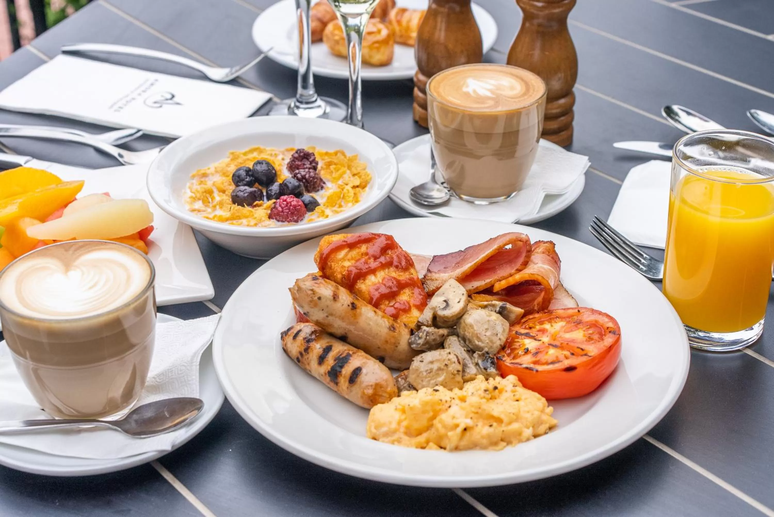 Breakfast in Amora Hotel Riverwalk Melbourne