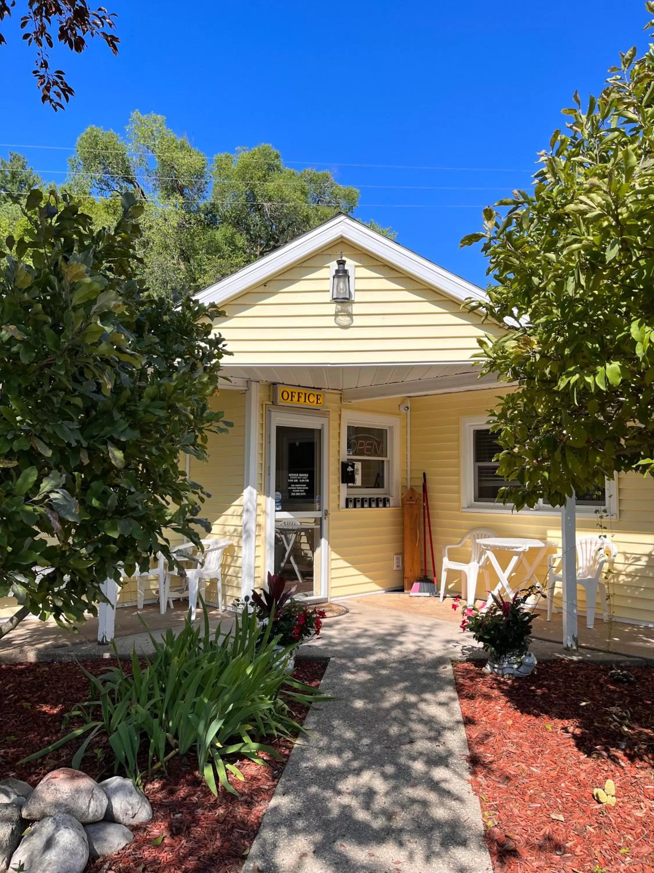 Property building in Honor Motel