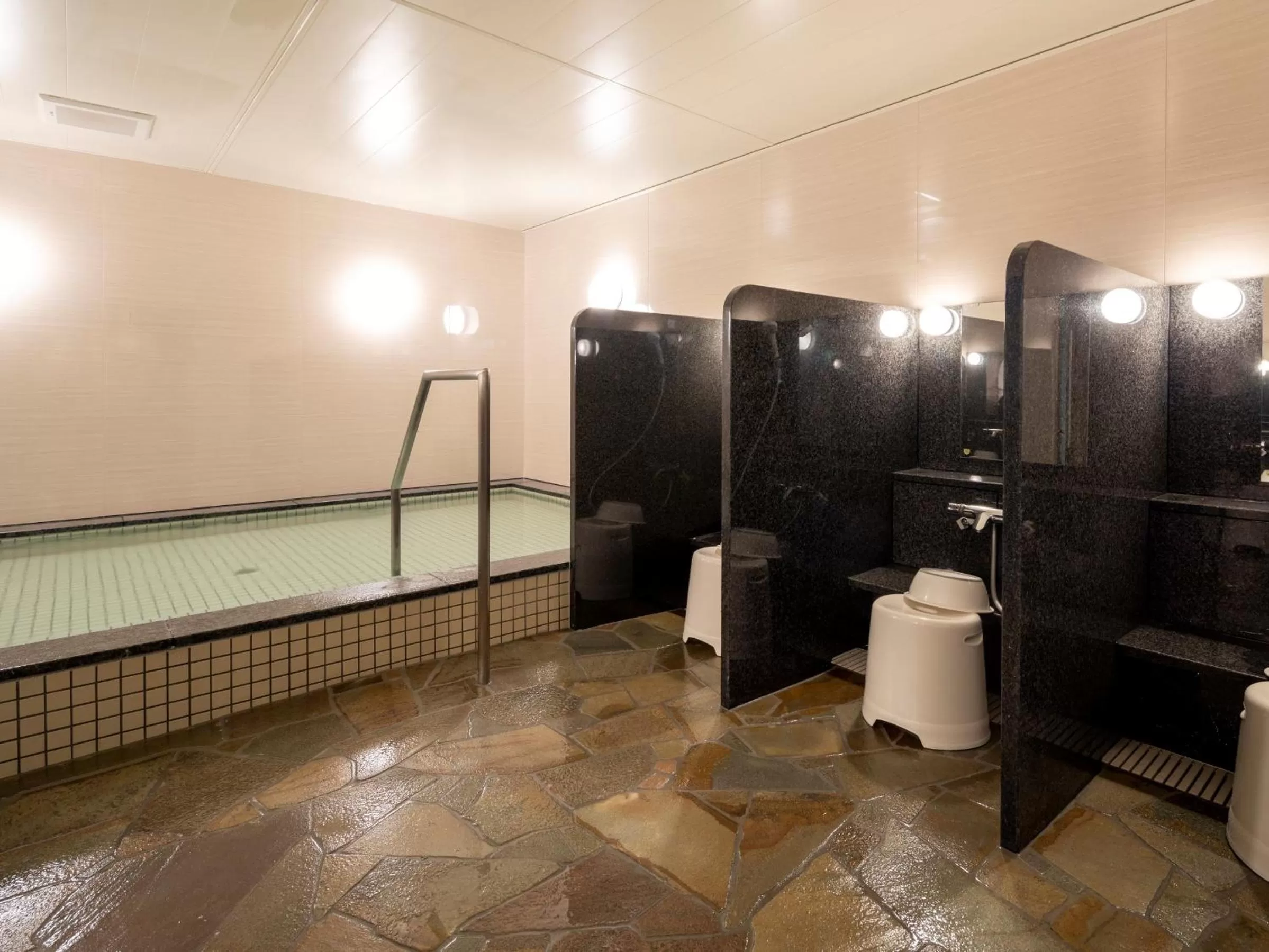 Public Bath in Green Rich Hotel Kurashiki Ekimae (Artificial hot spring Futamata Yunohana)