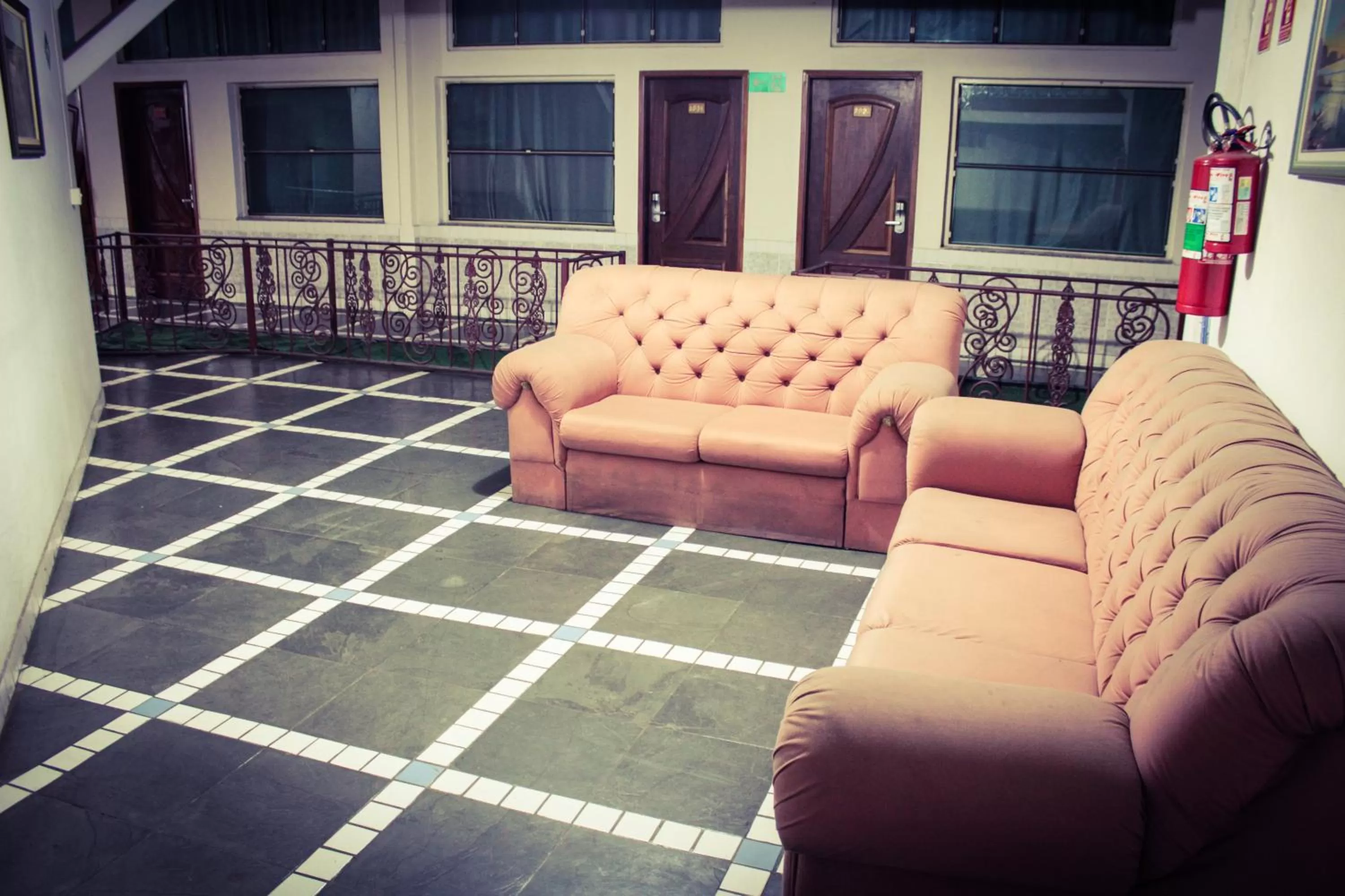 Communal lounge/ TV room, Lobby/Reception in Cumbipar King Hotel