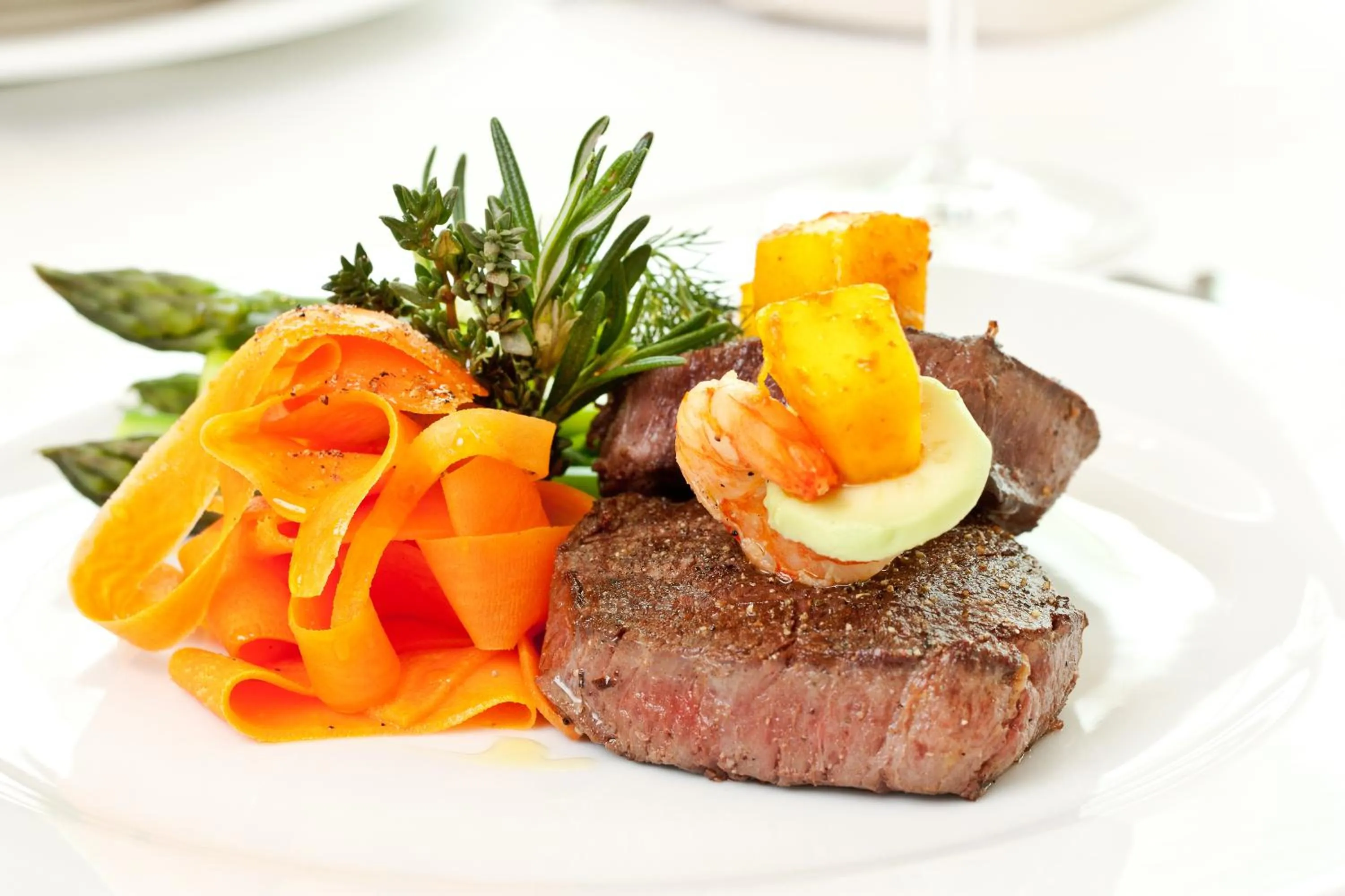 Restaurant/places to eat in Earth & People Hotel & SPA - Free Parking & Swimming Pool