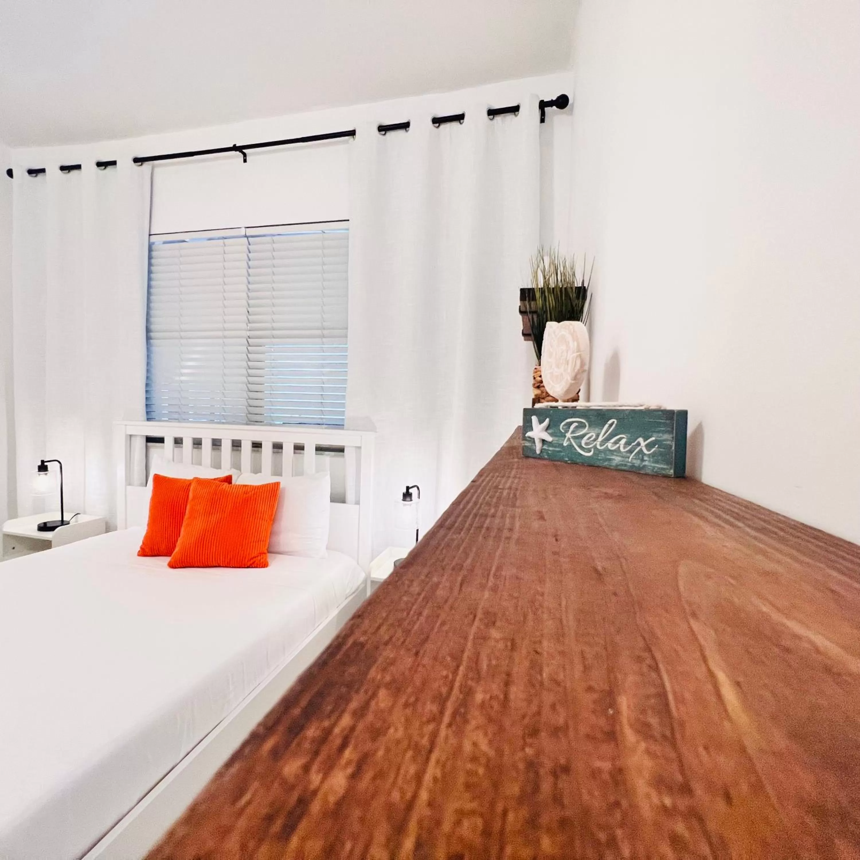 Bedroom, Bed in CocoBay 2BR Condos Near Beach, Galleria Mall, Wilton Manors, Cruise Port