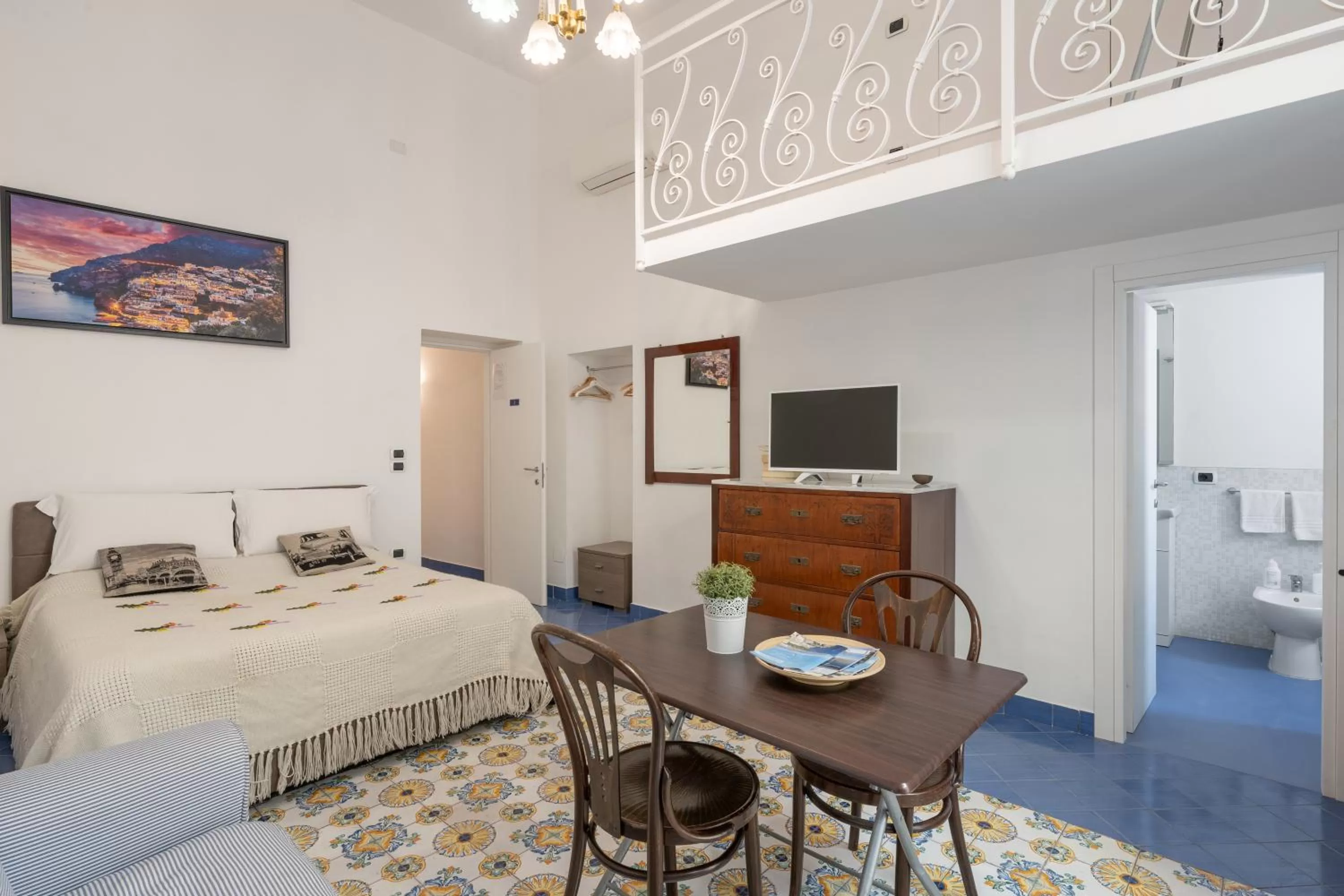 Photo of the whole room, Bed in The Charming Suites