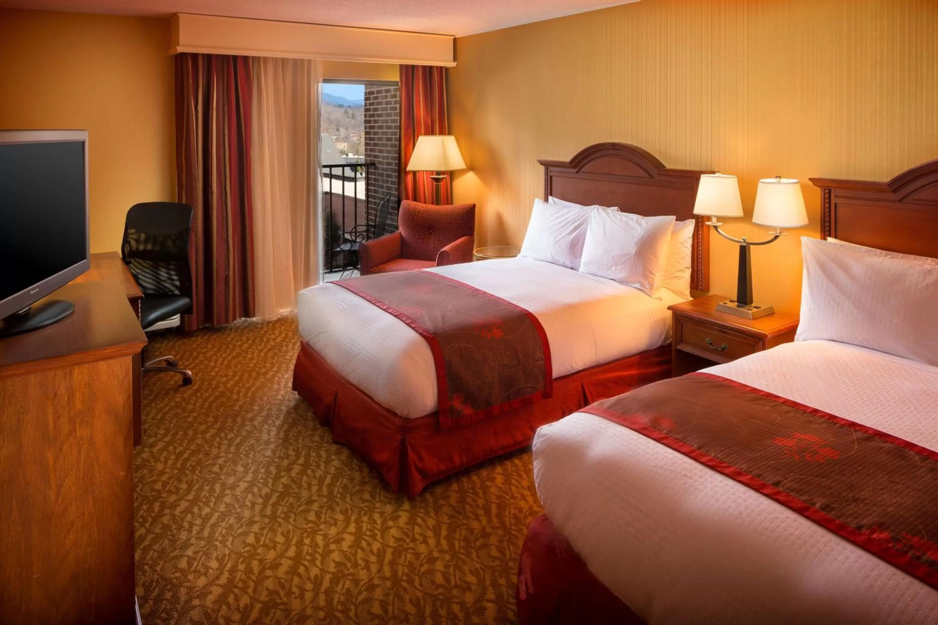 Bedroom, Bed in DoubleTree by Hilton Biltmore/Asheville