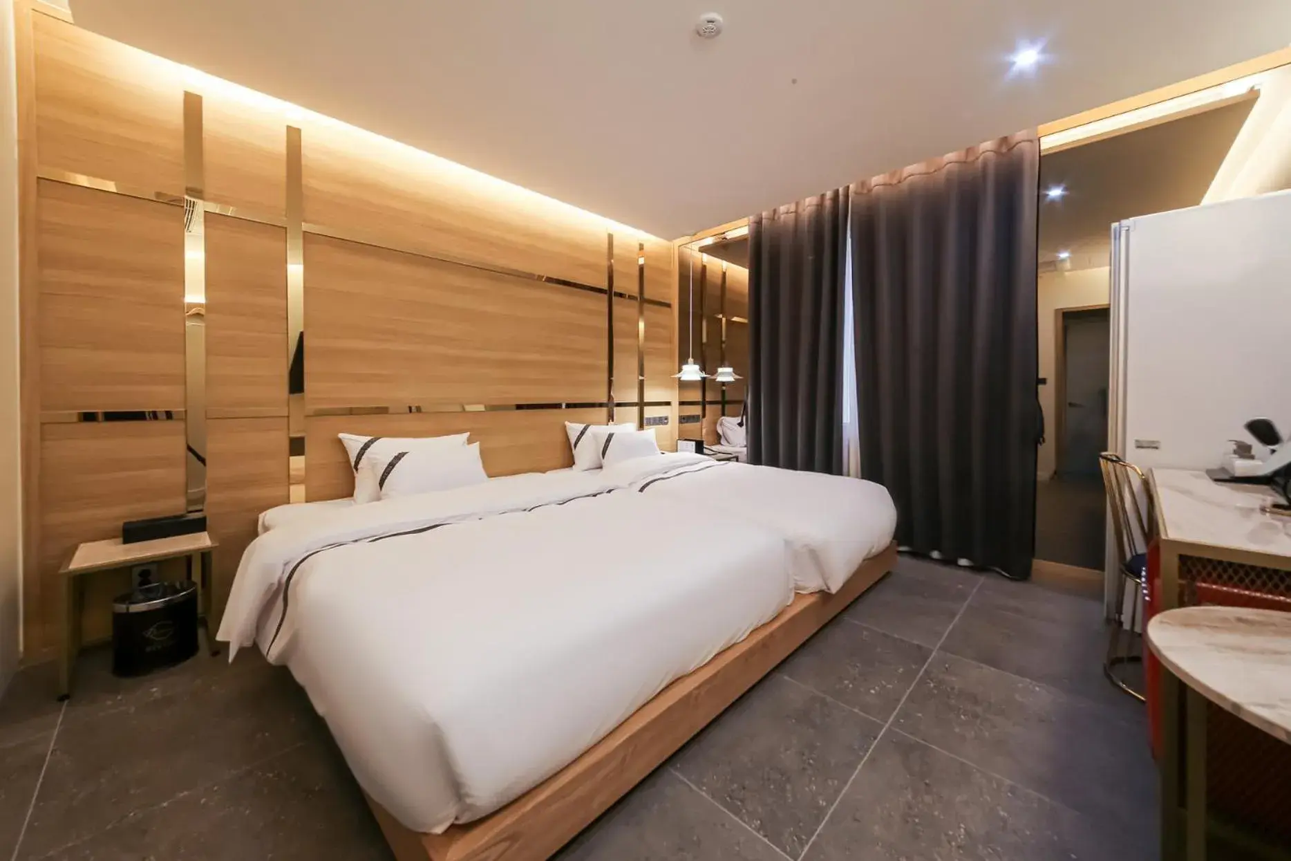 Deluxe Twin Room in Suncheon Divine Hotel Deluxe Twin Room in Suncheon Divine Hotel