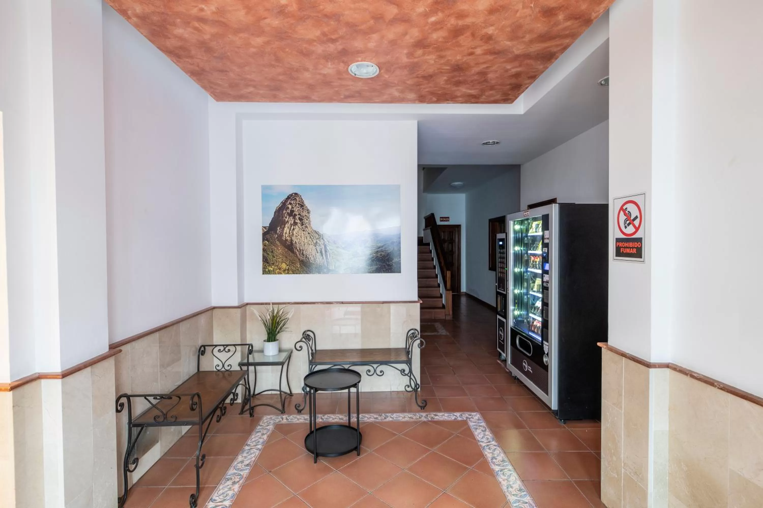Lobby or reception, Kitchen/Kitchenette in Hotel Apartamentos Villa Gomera