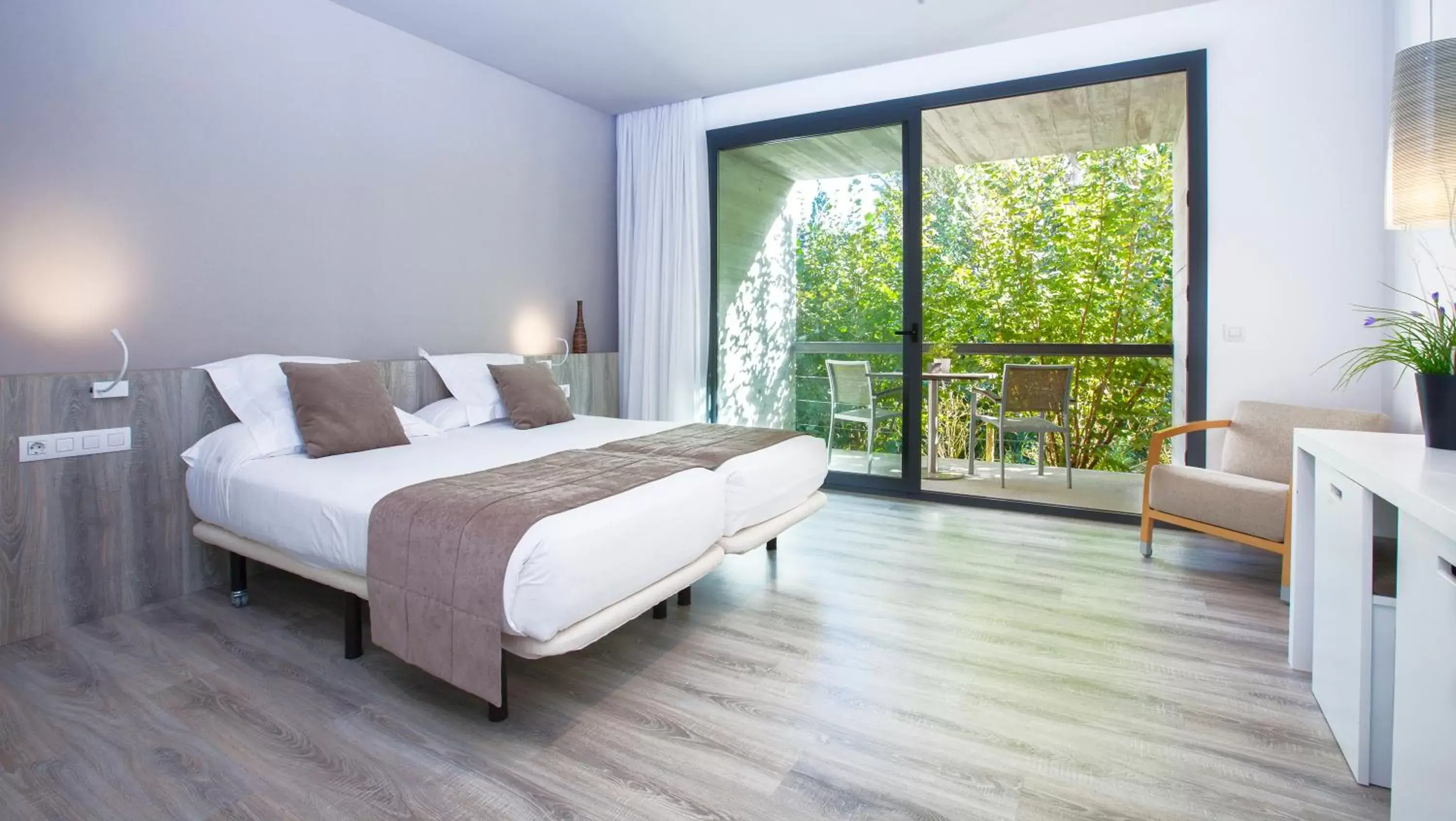 Superior Double Room with Balcony in URH - Hotel Molí del Mig Superior Double Room with Balcony in URH - Hotel Molí del Mig