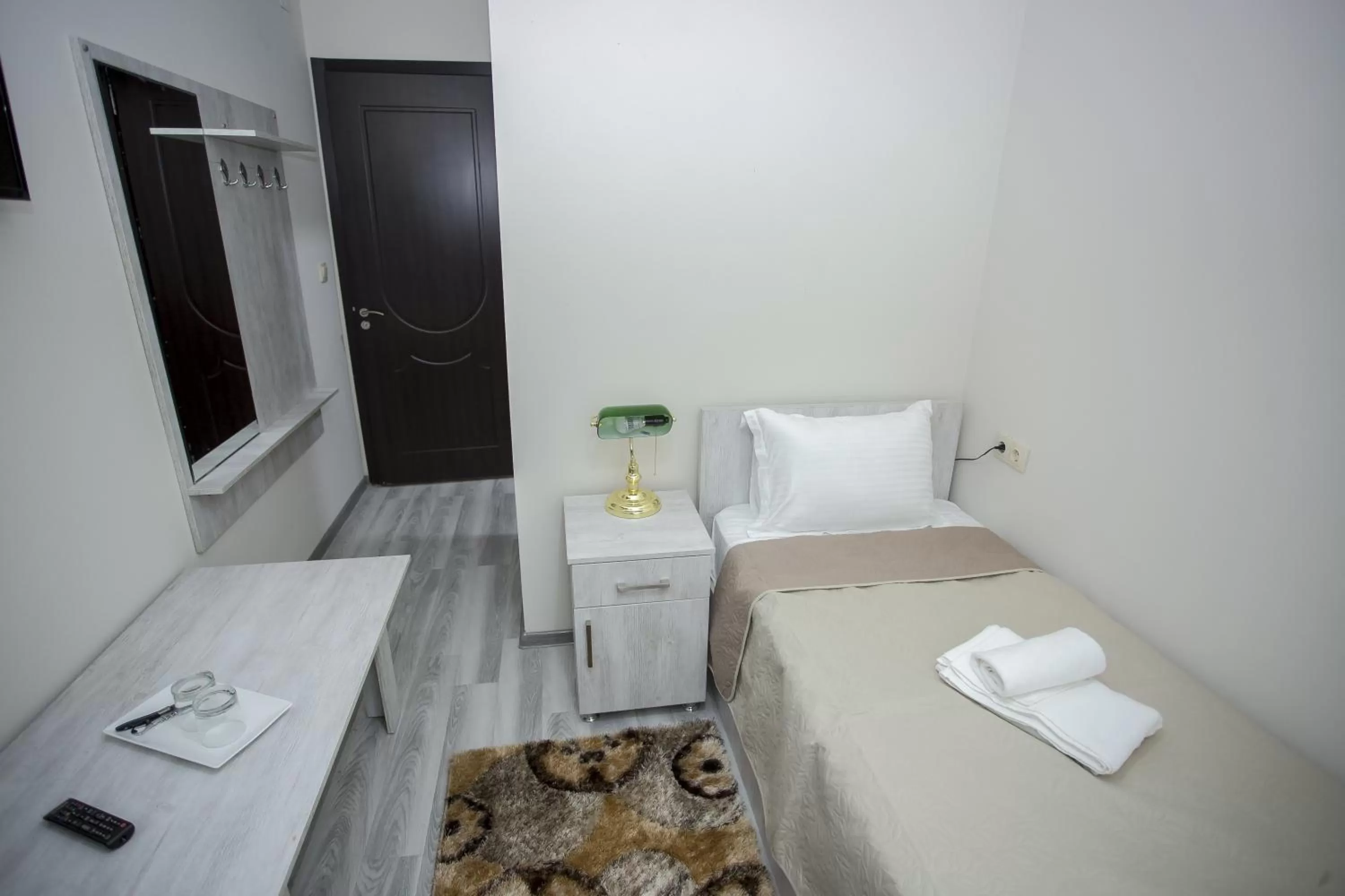 Bedroom, Bed in Hotel Garanti