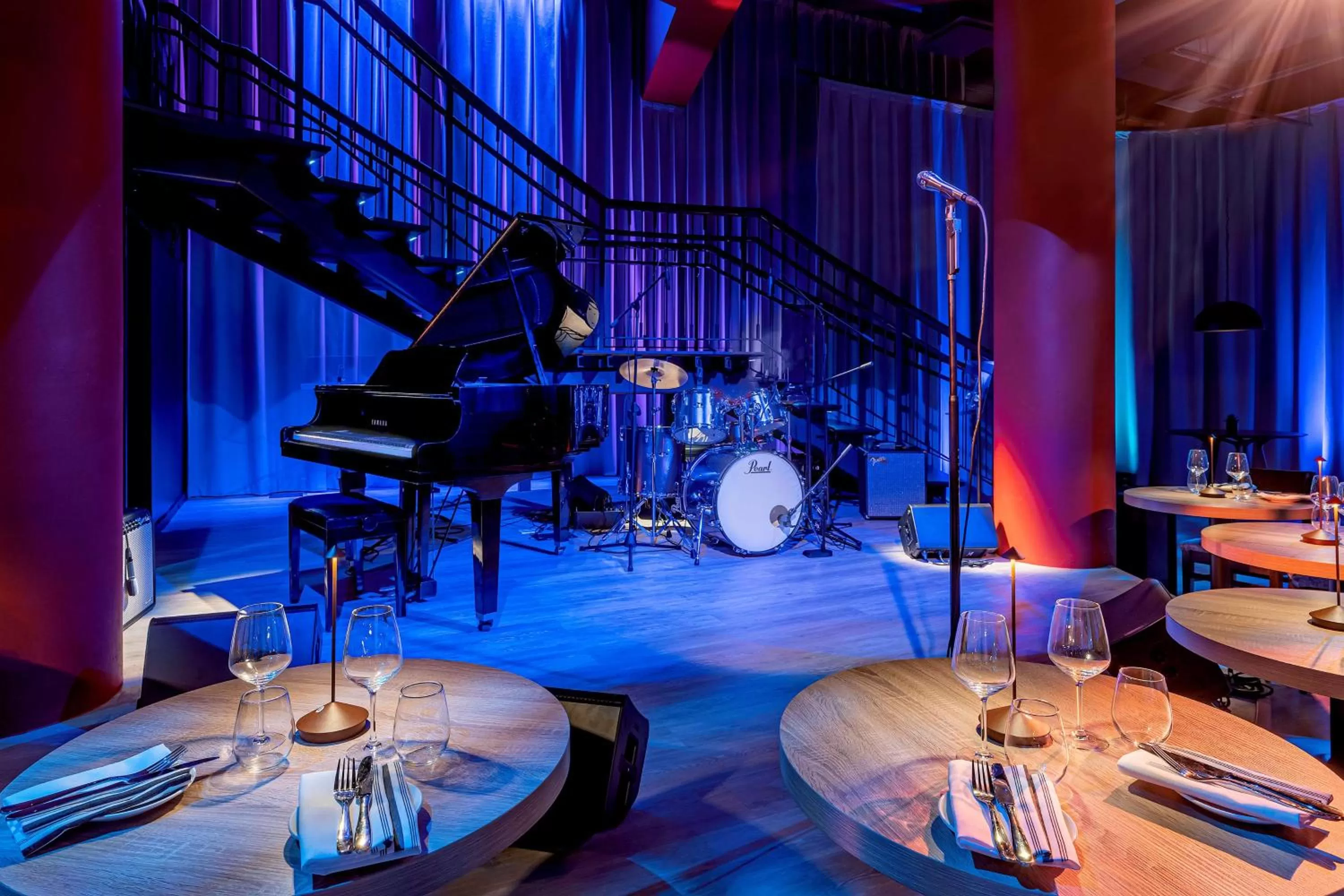 Lounge or bar in Hilton New York Fashion District