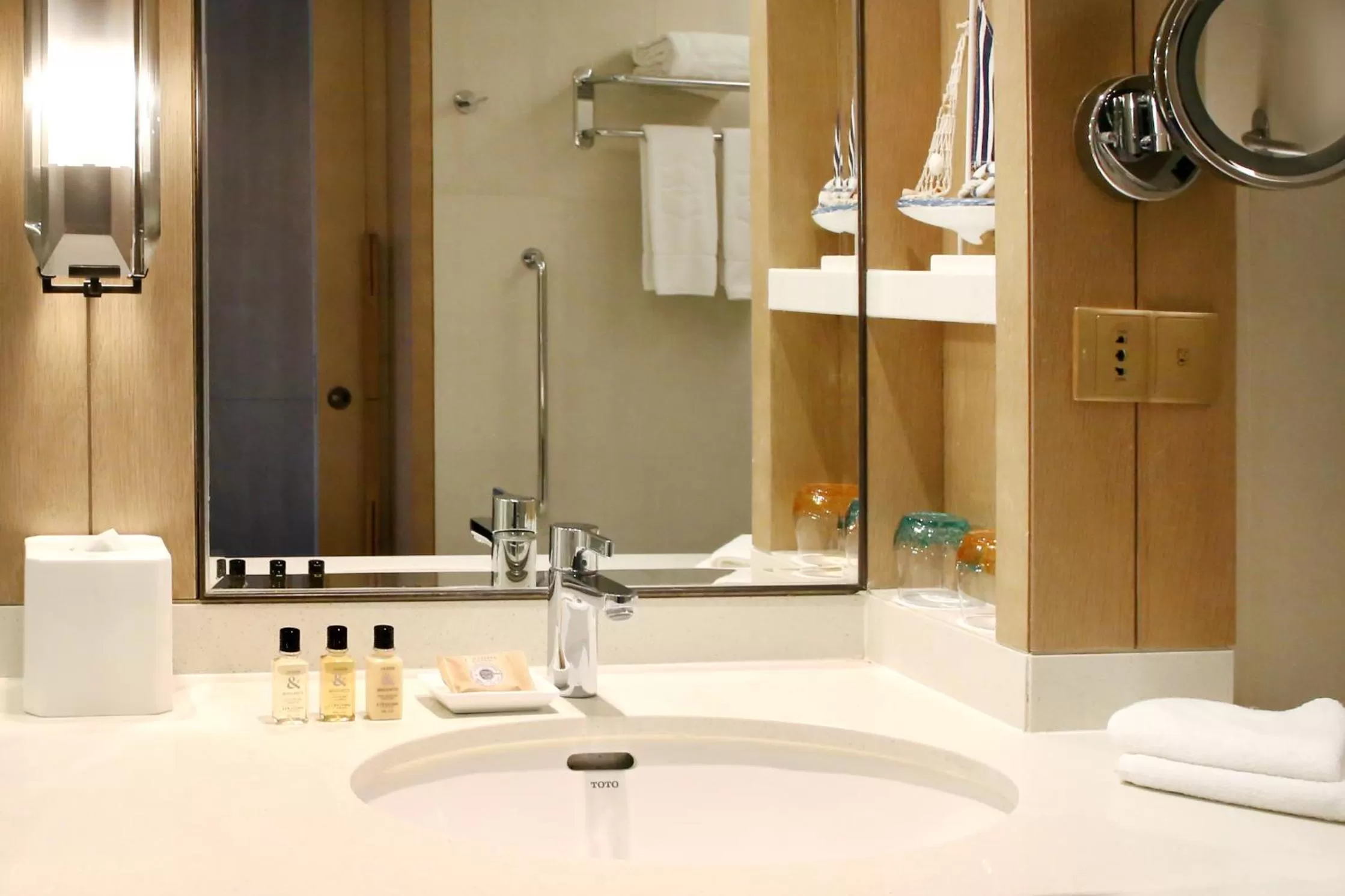 Bathroom in Shangri-La Qingdao