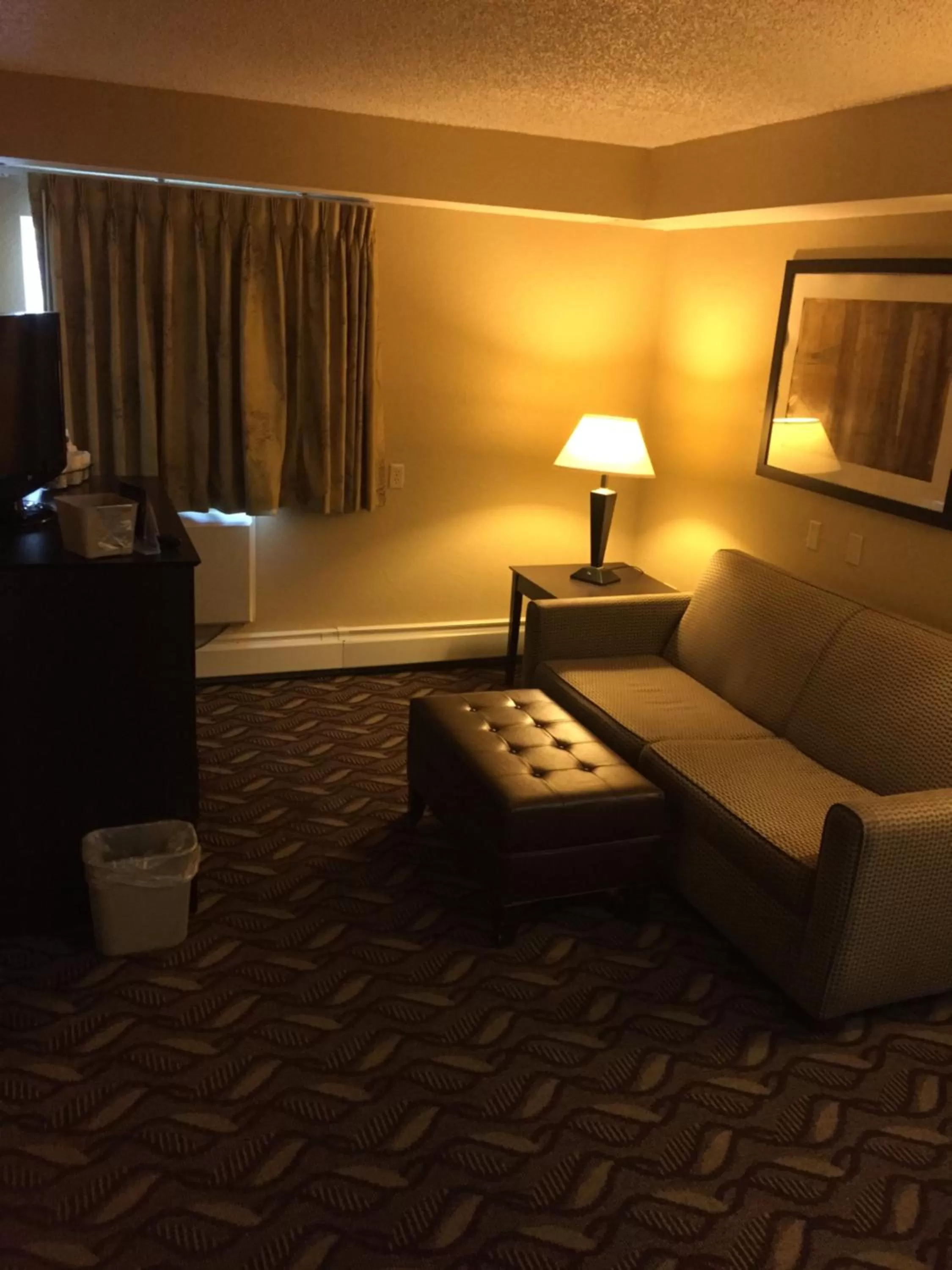 Living room in Days Inn by Wyndham Bismarck