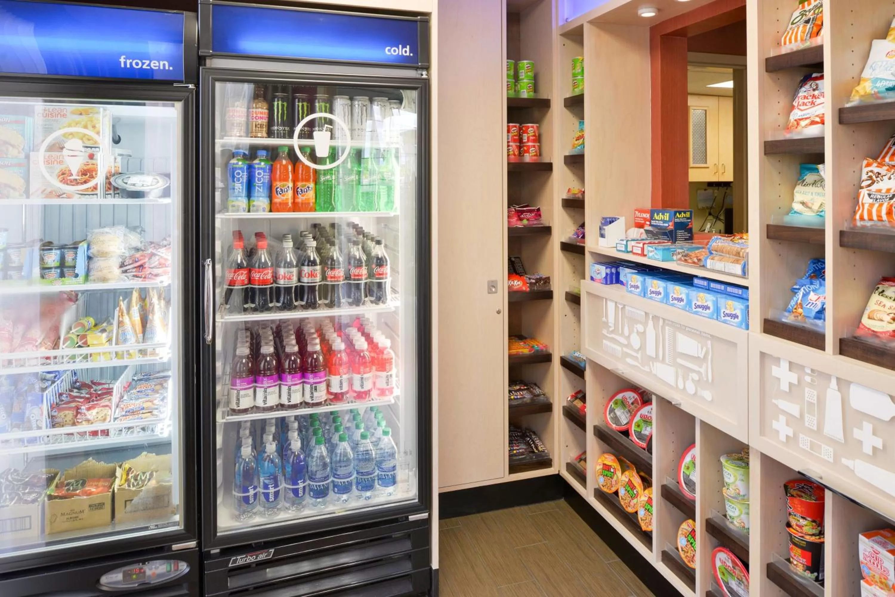 Dining area in Hampton Inn & Suites San Francisco-Burlingame-Airport South