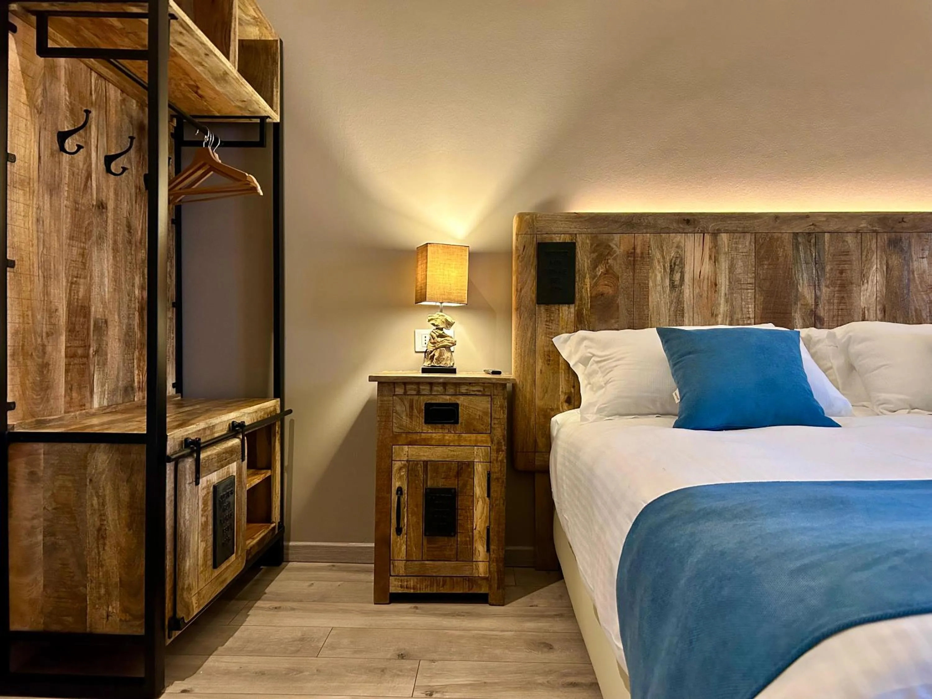 Bedroom in Hotel Paradiso Como