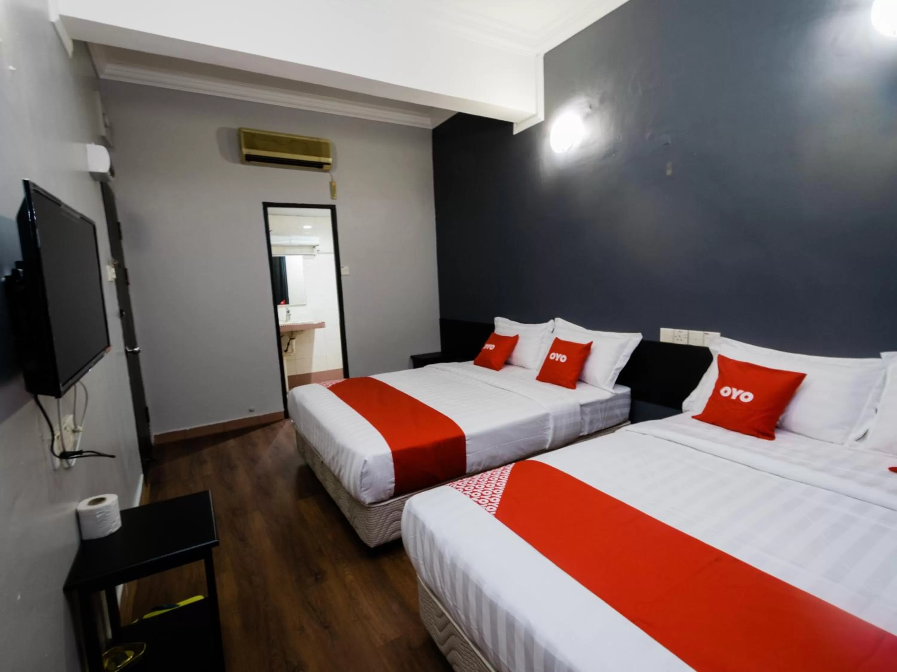 Bedroom, Bed in OYO 89578 Dung Fang Hotel No.1 Sibu