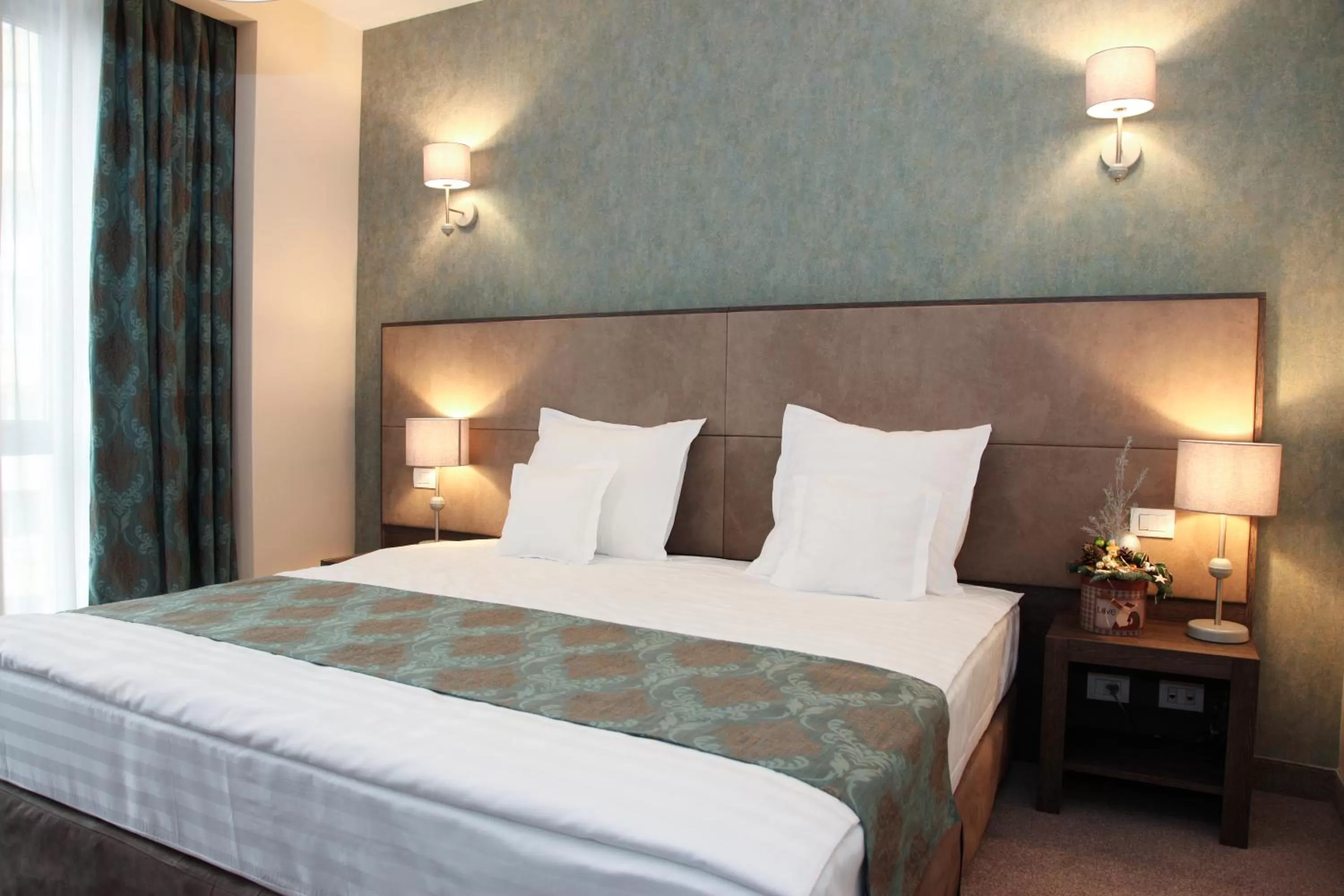 Bedroom, Bed in Victoria Bulevard Hotel