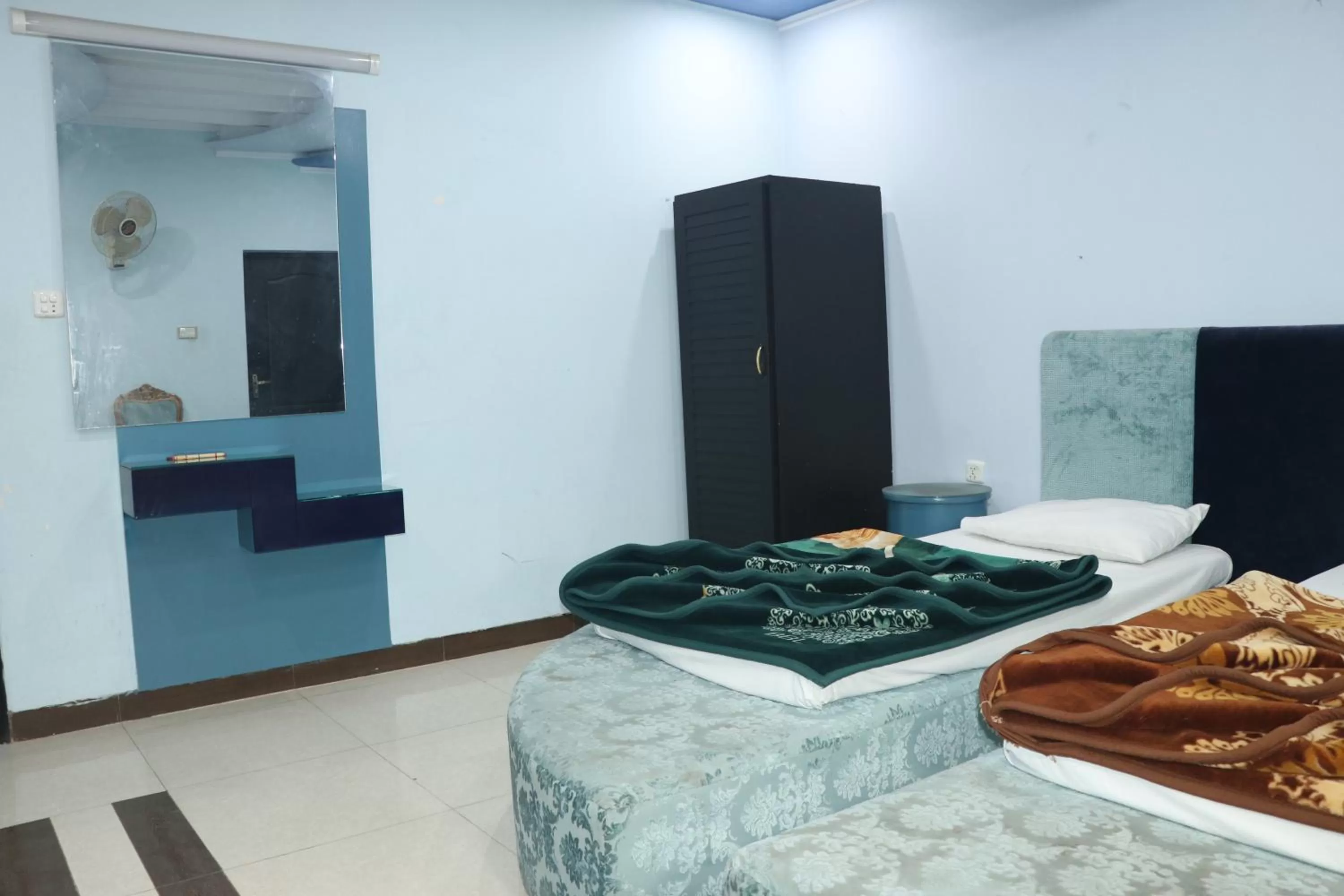 Bed in Hotel Grace inn