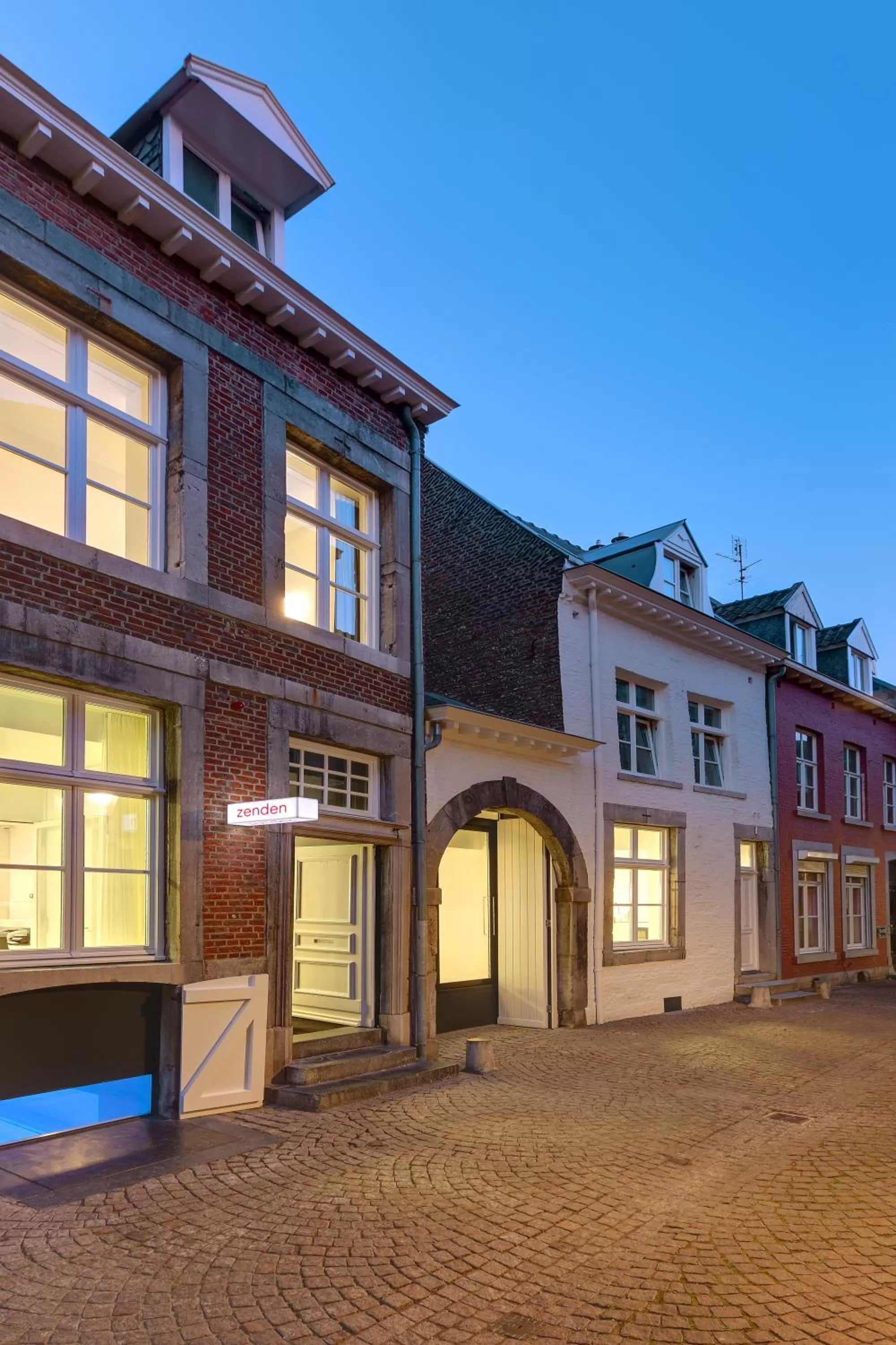 Facade/entrance, Property Building in Zenden Hotel Maastricht
