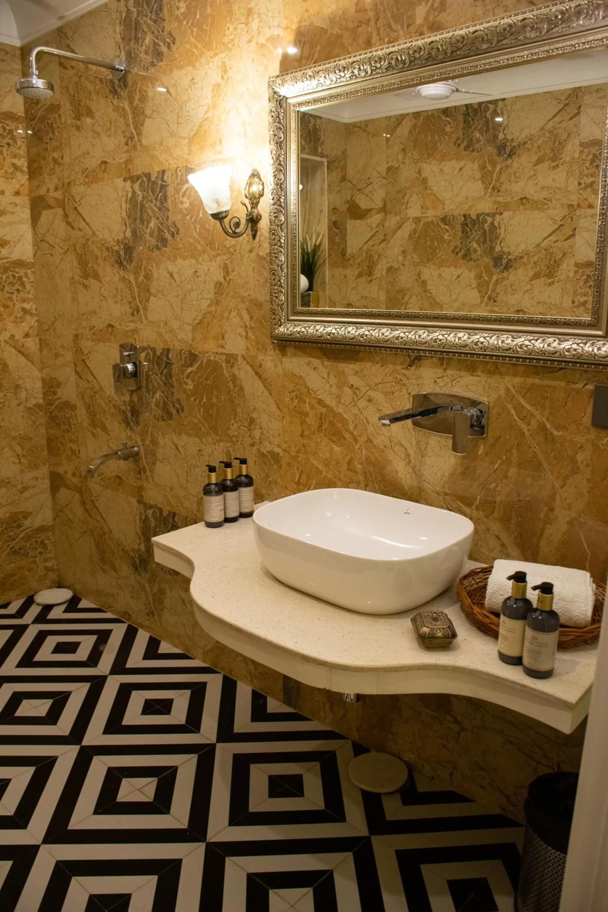 Bathroom in Dileep Kothi - A Royal Boutique Luxury Suites in Jaipur