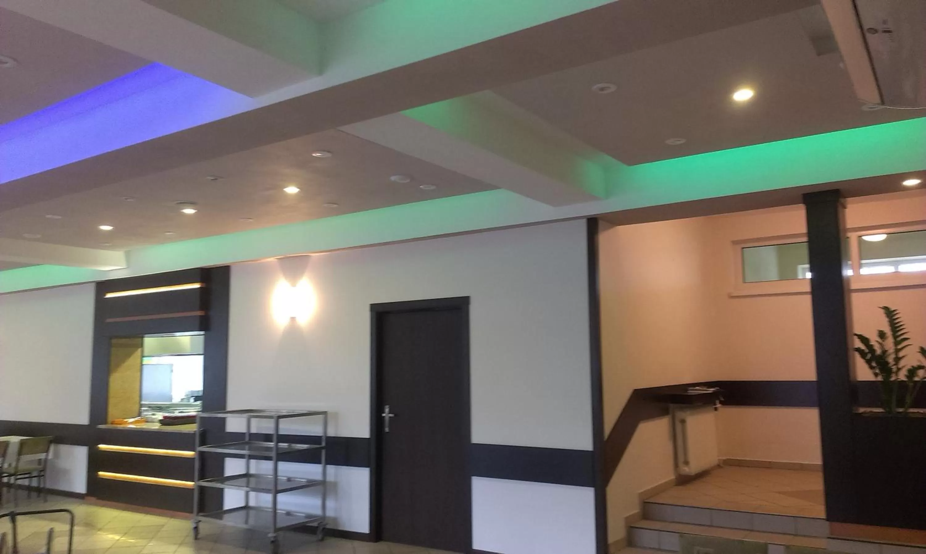 Restaurant/places to eat in HOTEL ODR