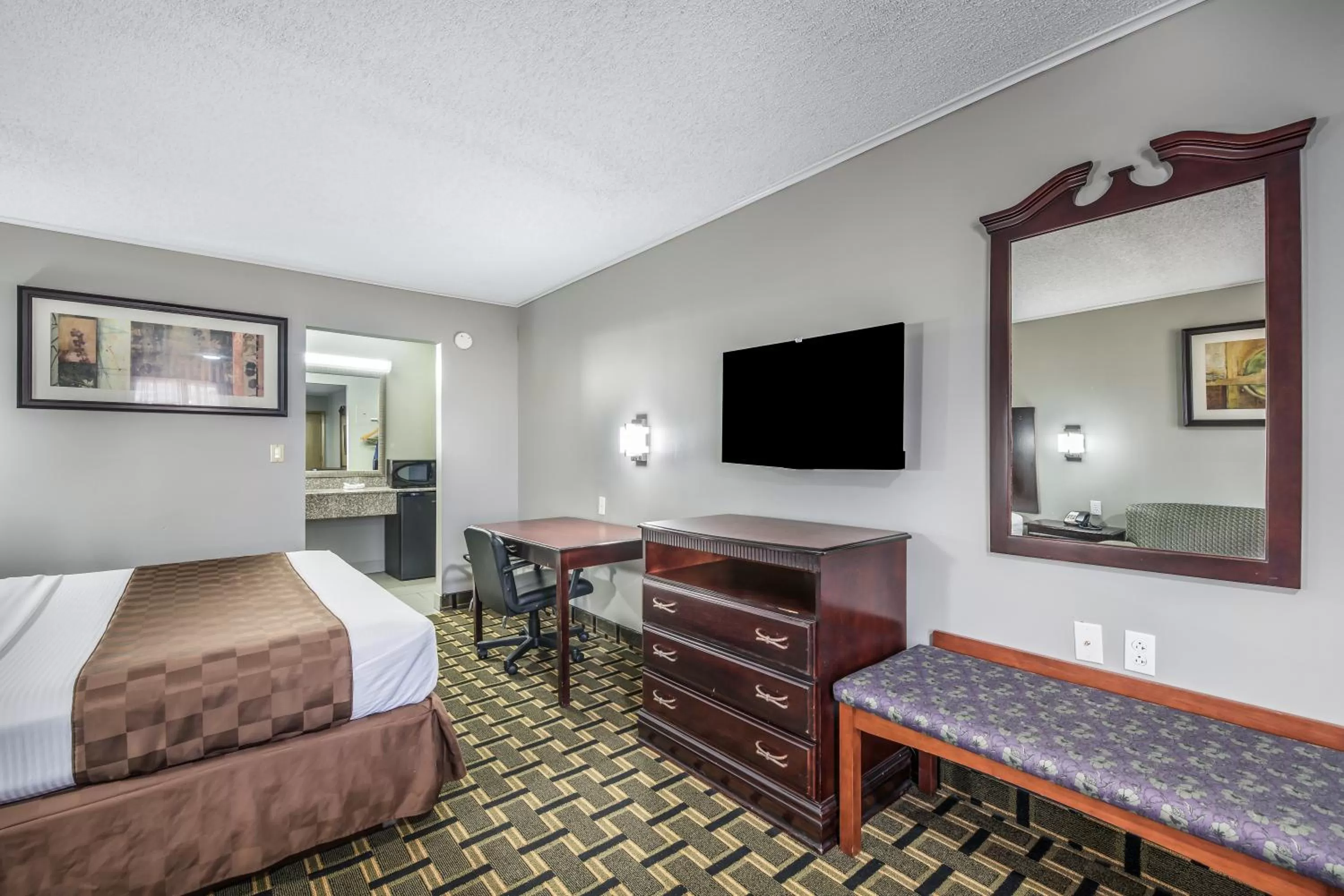 Bed in Americas Best Value Inn Arkadelphia