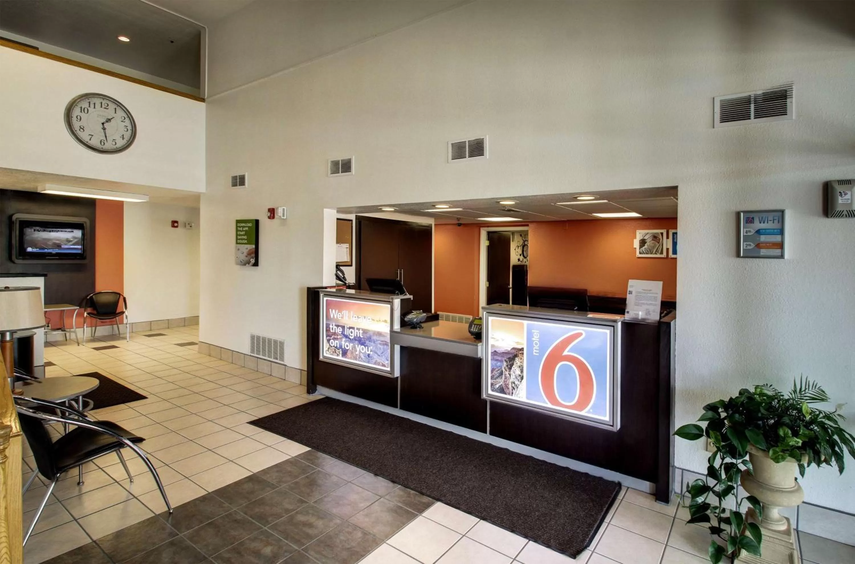 Lobby or reception in Motel 6-Ogden, UT - Riverdale