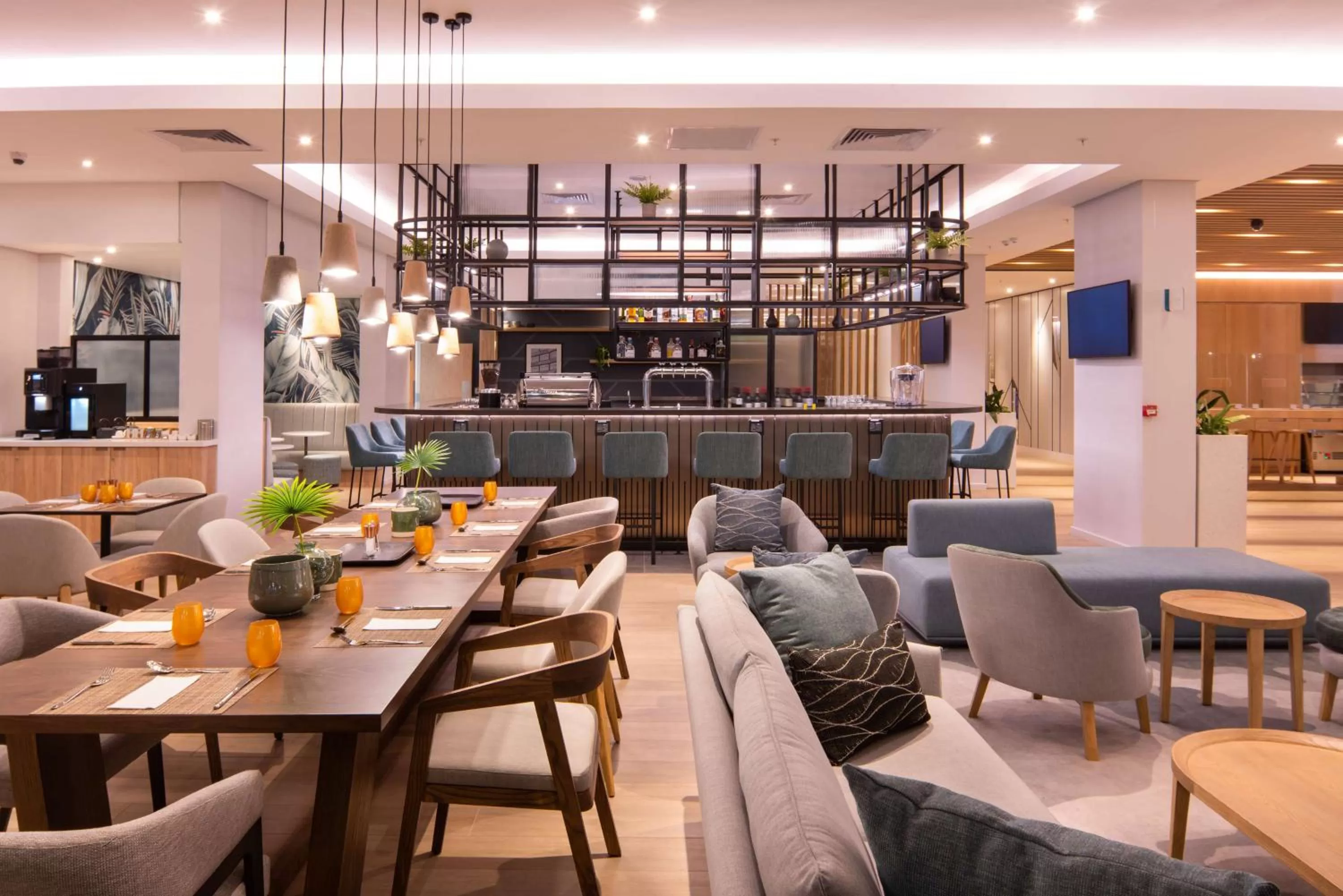 Restaurant/places to eat in Hilton Garden Inn Umhlanga Arch