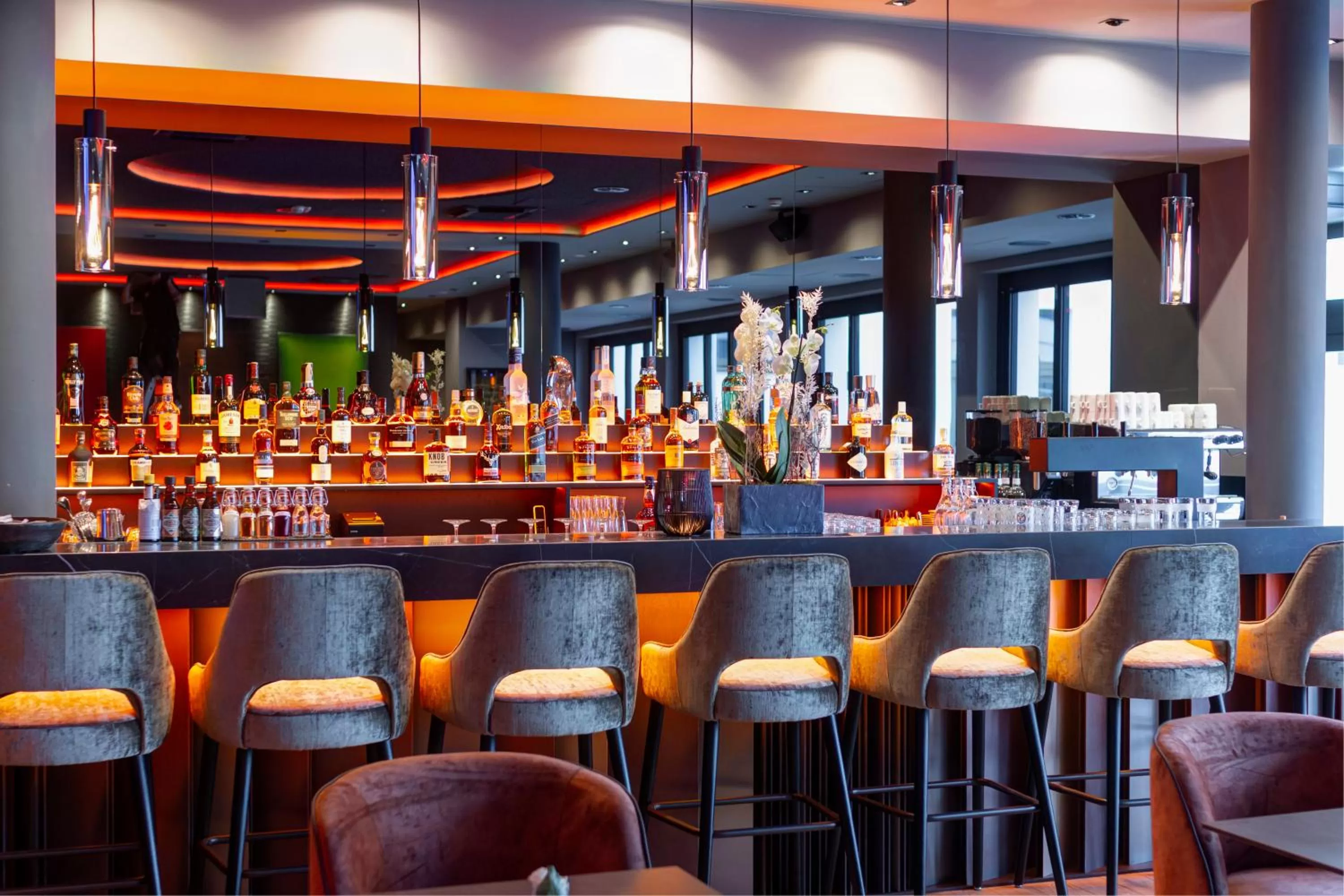 Lounge or bar in Qube Hotel Bahnstadt