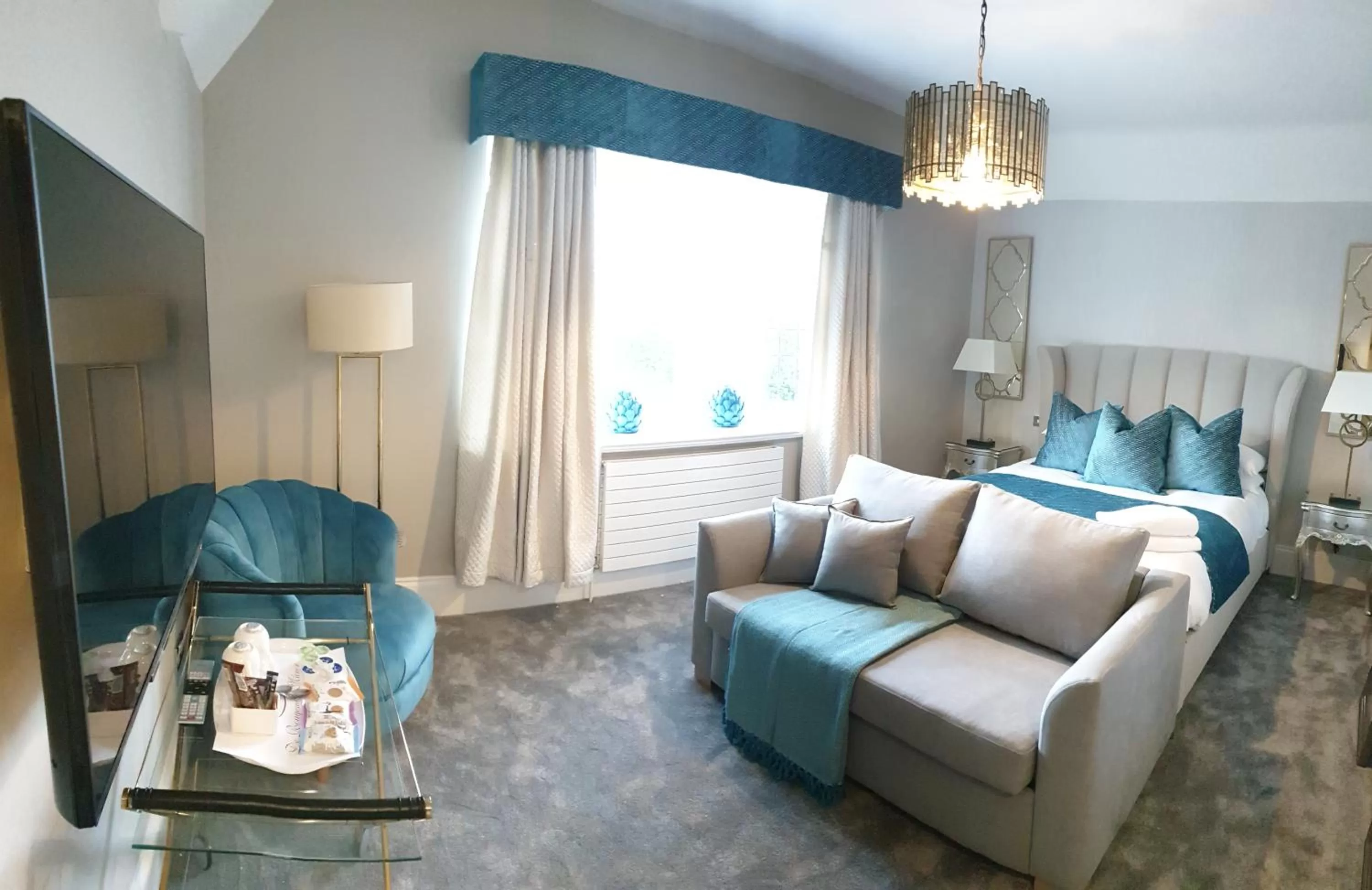 Hot Tub in De Rougemont Manor