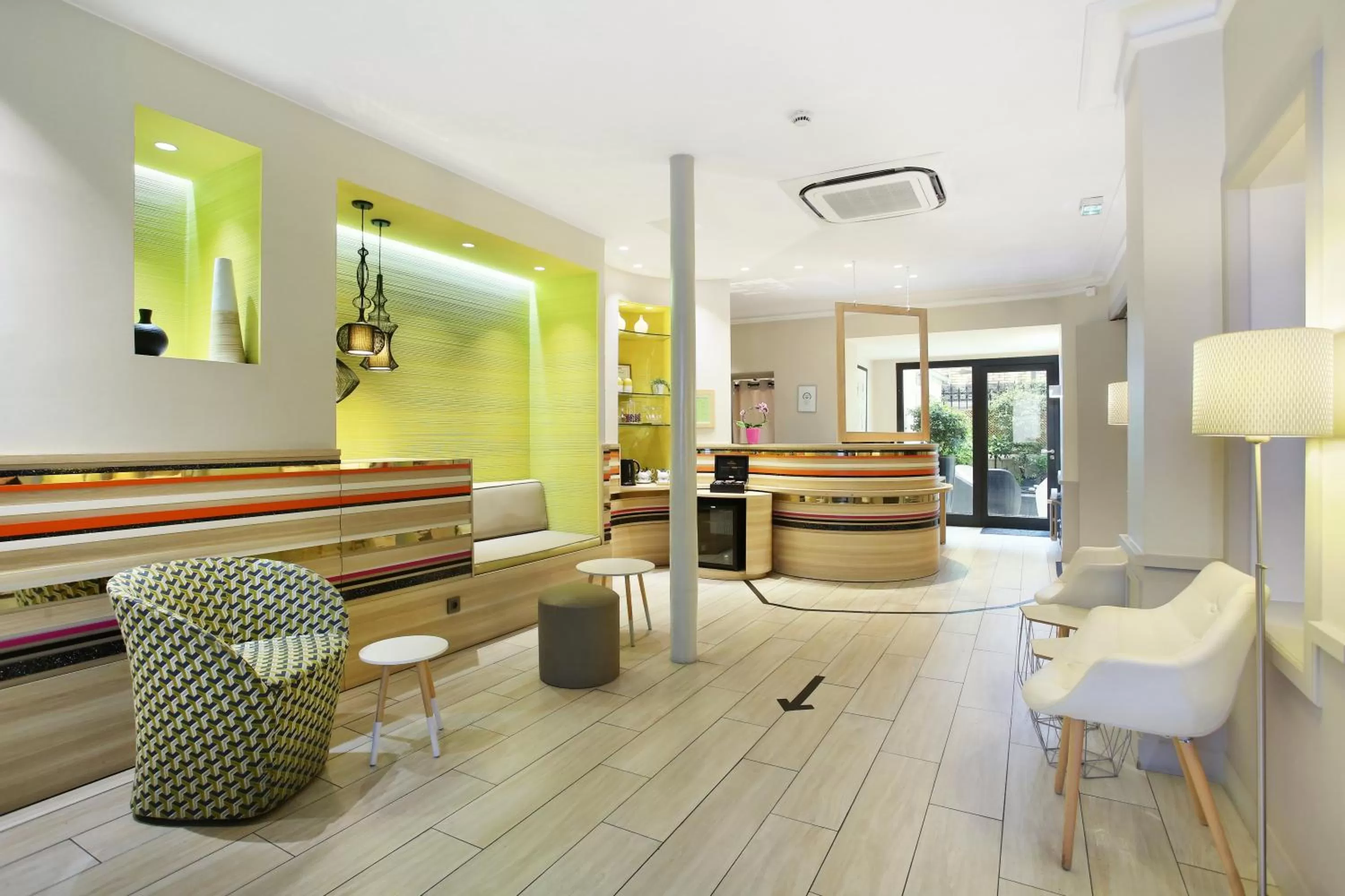 Lobby or reception in Hotel Berne Opera